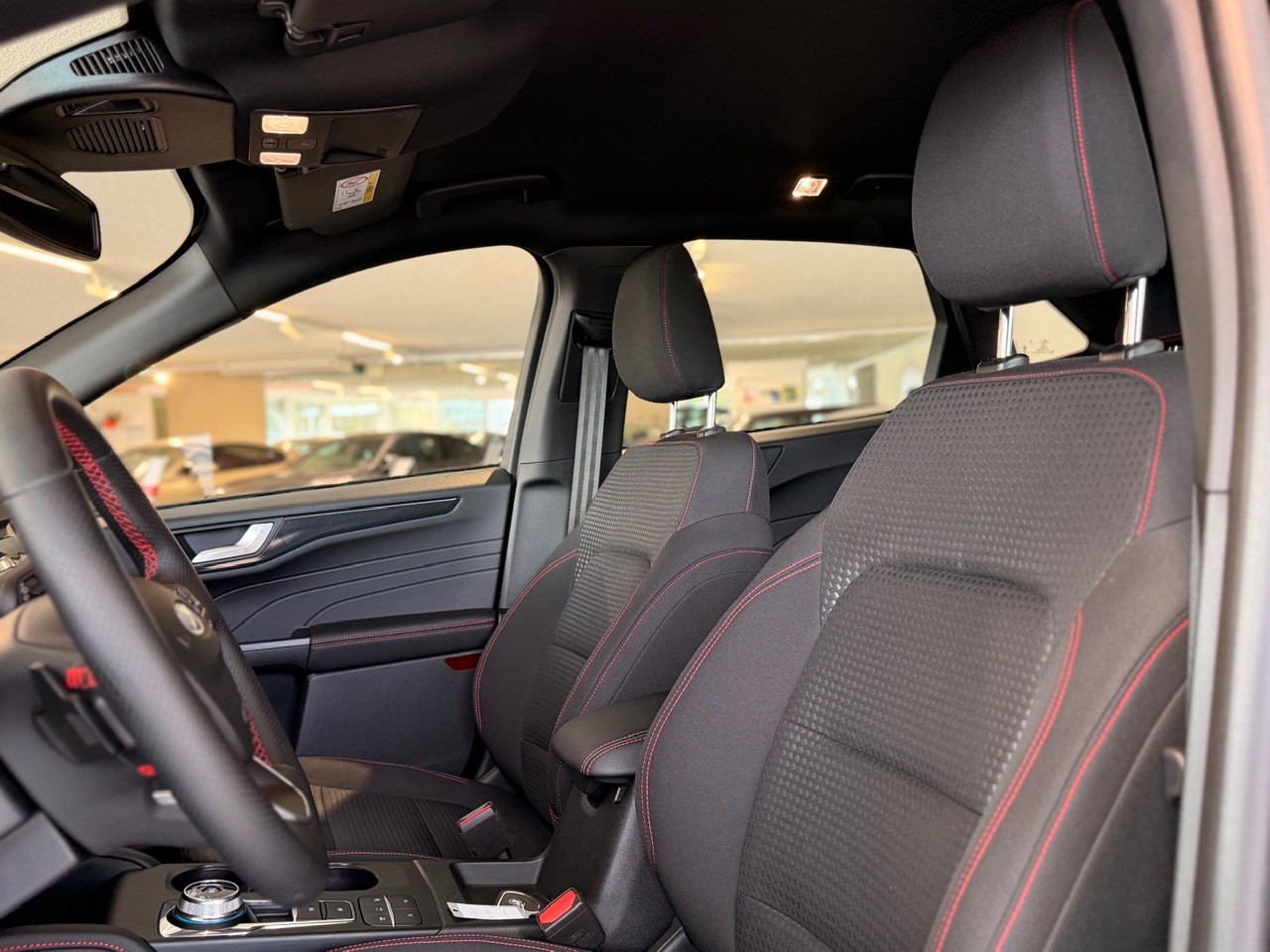 FORD Kuga 2.0 TDCi EcoBlue ST-Line 2WD-image-14