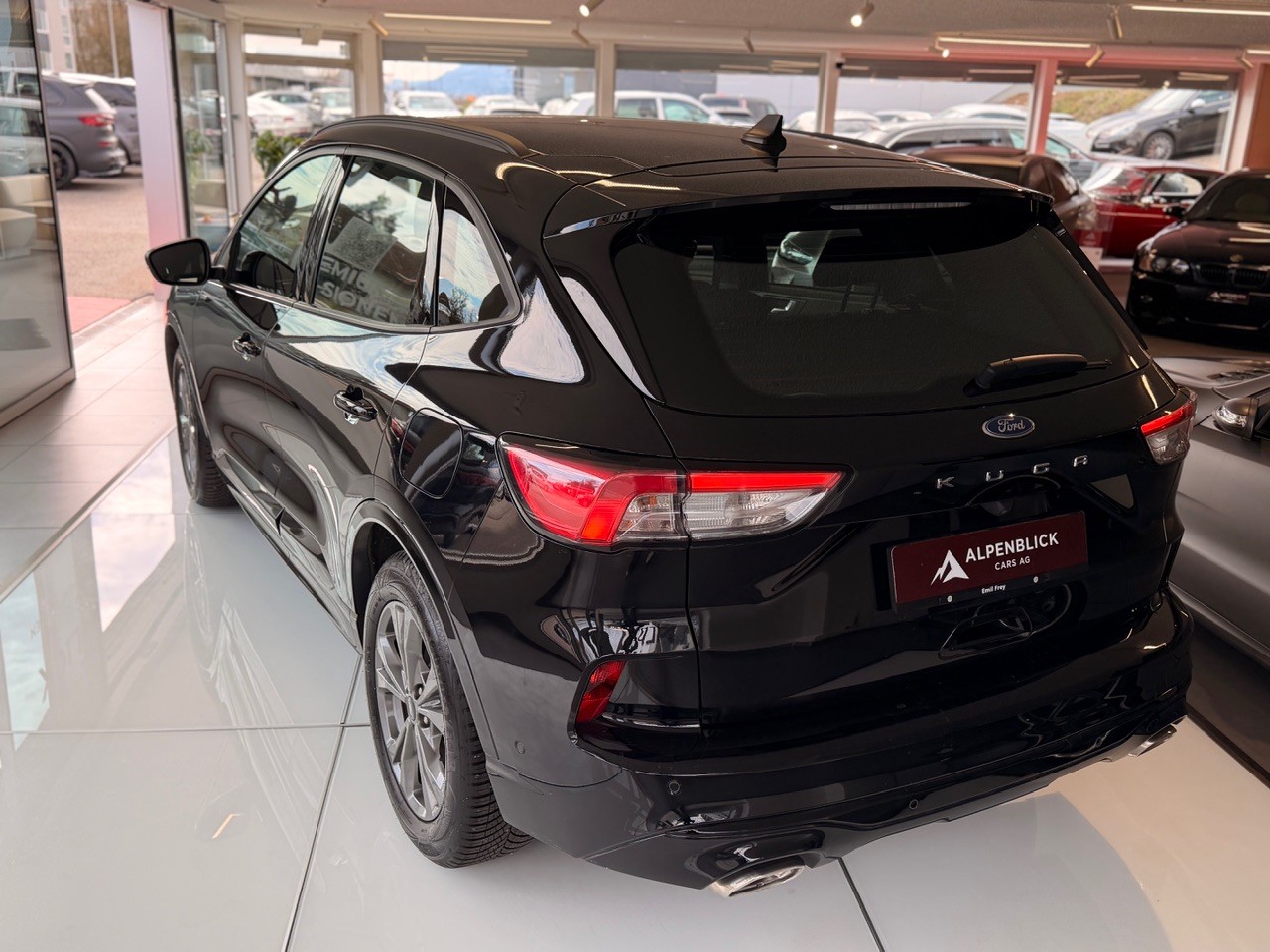 FORD Kuga 2.0 TDCi EcoBlue ST-Line 2WD-image-9