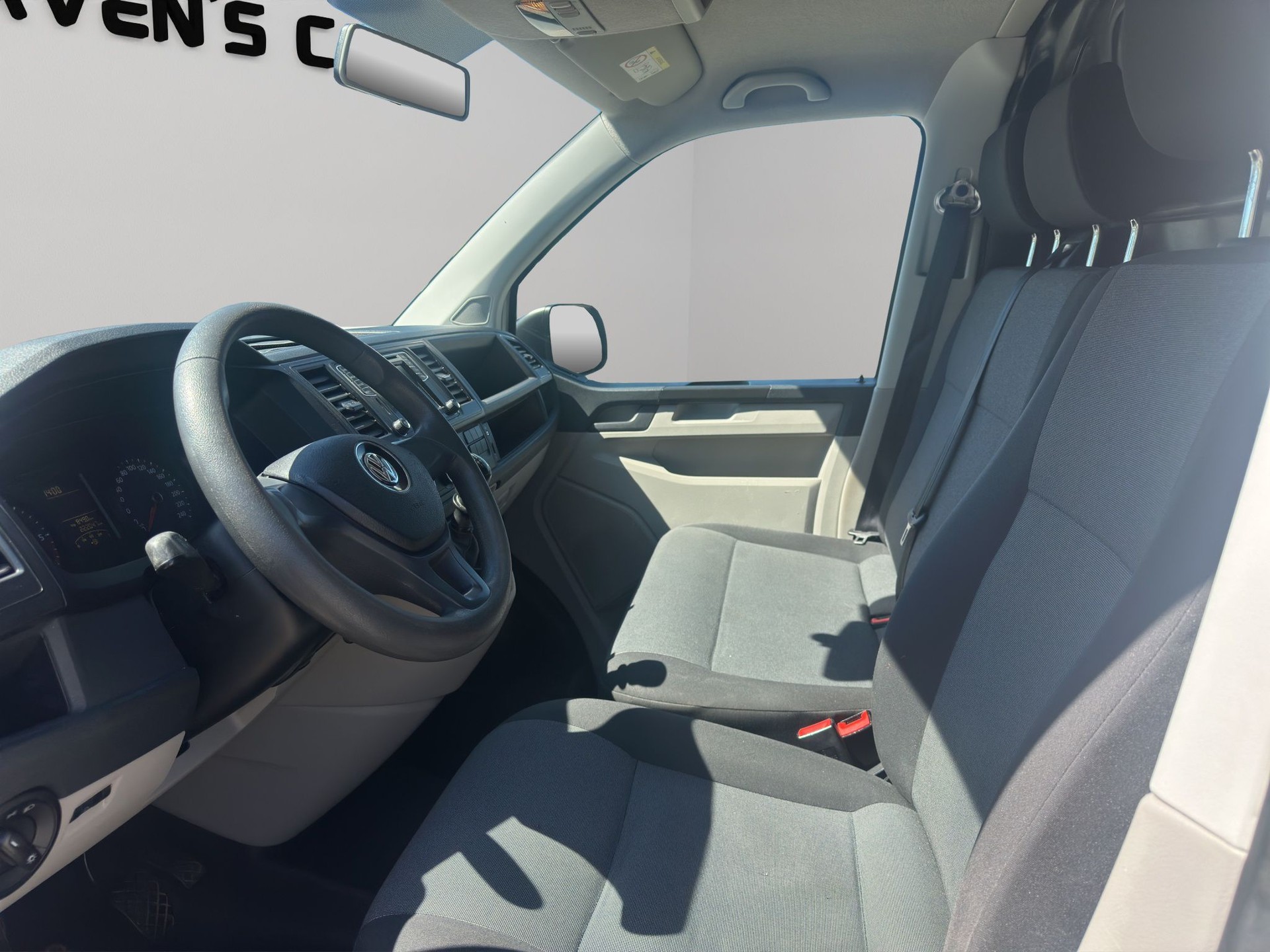 VW T6 2.0 TDI Entry-image-7