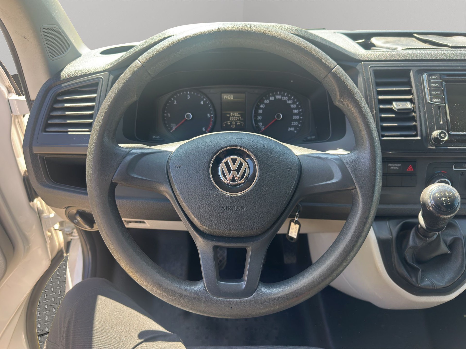 VW T6 2.0 TDI Entry-image-11