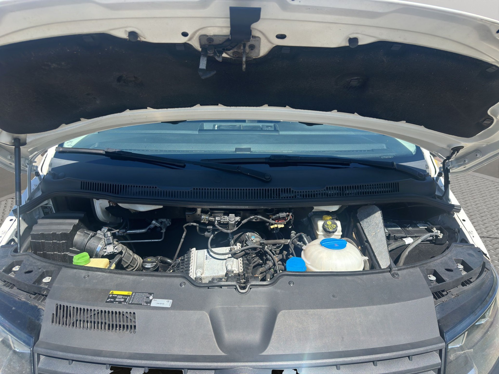VW T6 2.0 TDI Entry-image-14
