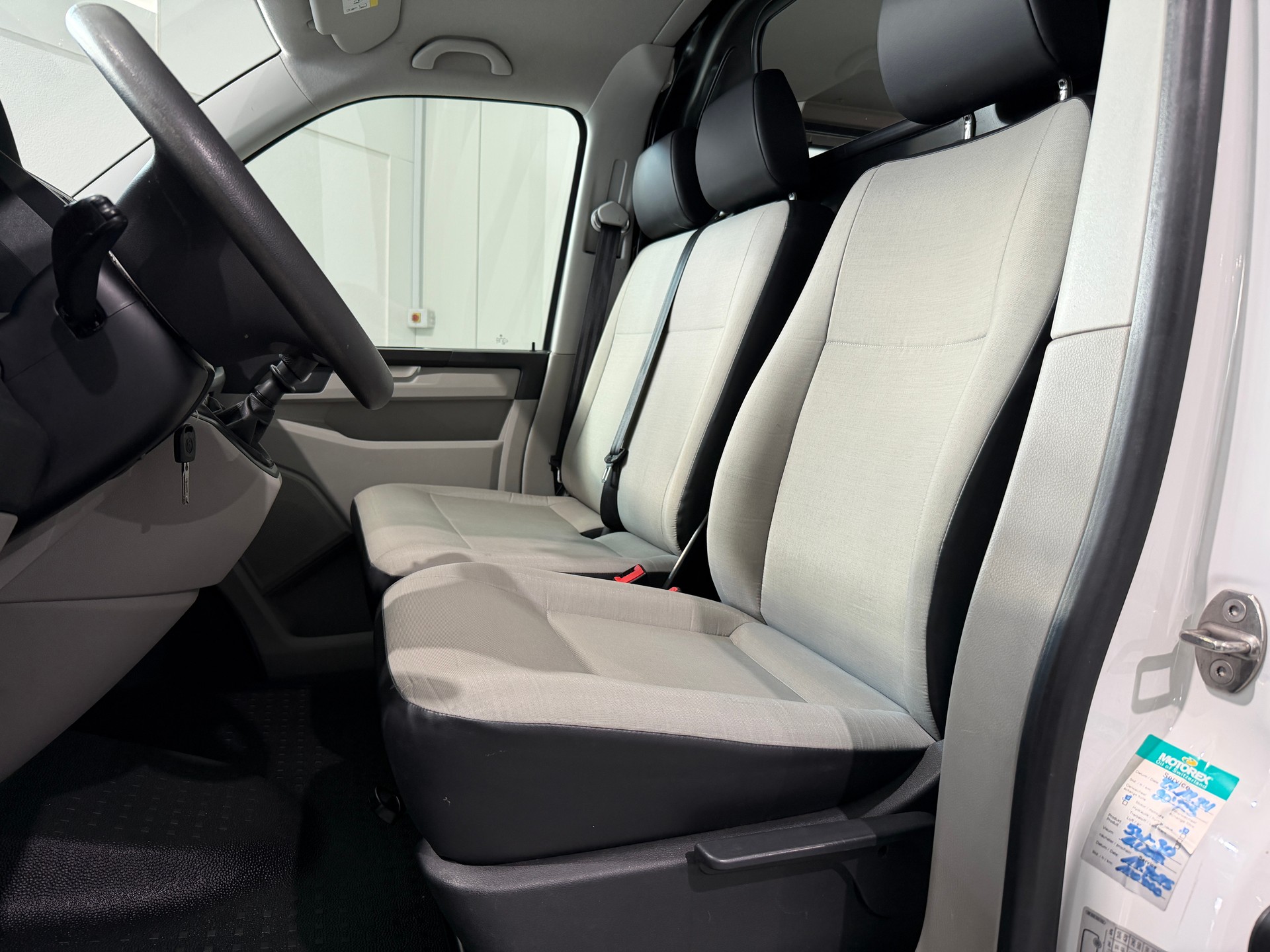 VW T6 2.0 TDI Euro 6 CH) AHK 2.2T / 2 Schiebetüren / erh. Gesamtgewicht 3000KG-image-3
