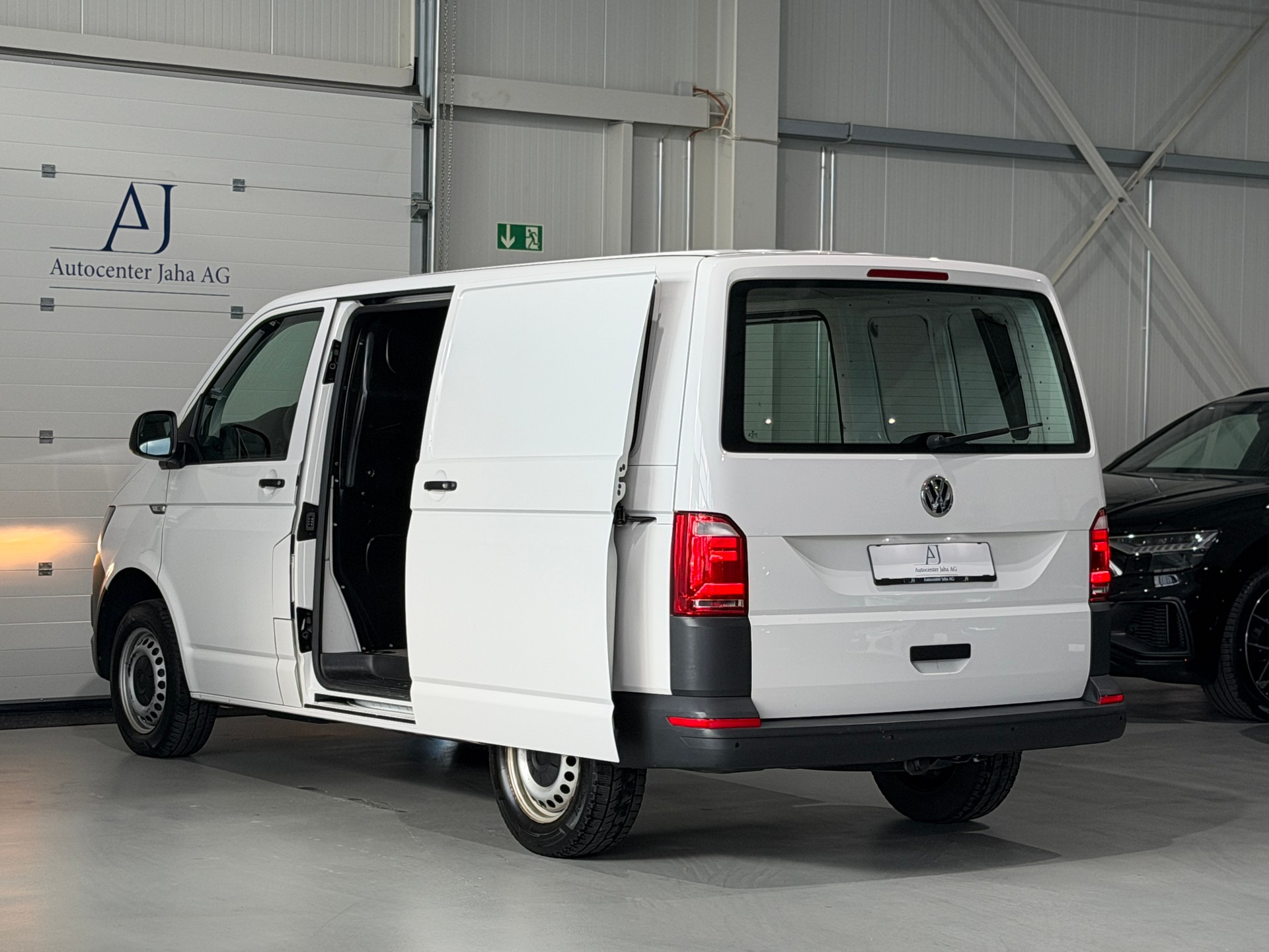 VW T6 2.0 TDI Euro 6 CH) AHK 2.2T / 2 Schiebetüren / erh. Gesamtgewicht 3000KG-image-15