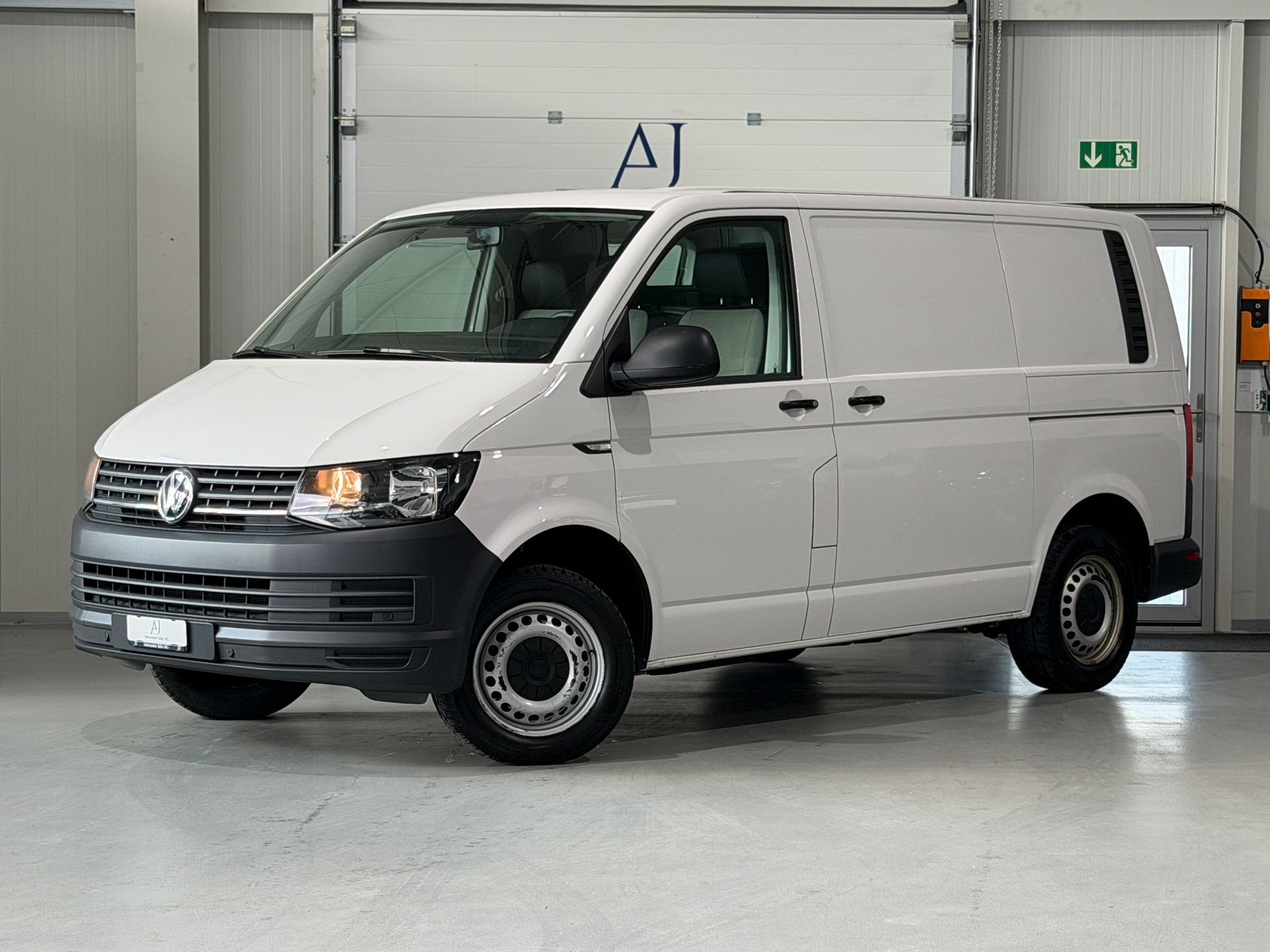 VW T6 2.0 TDI Euro 6 CH) AHK 2.2T / 2 Schiebetüren / erh. Gesamtgewicht 3000KG-image-0