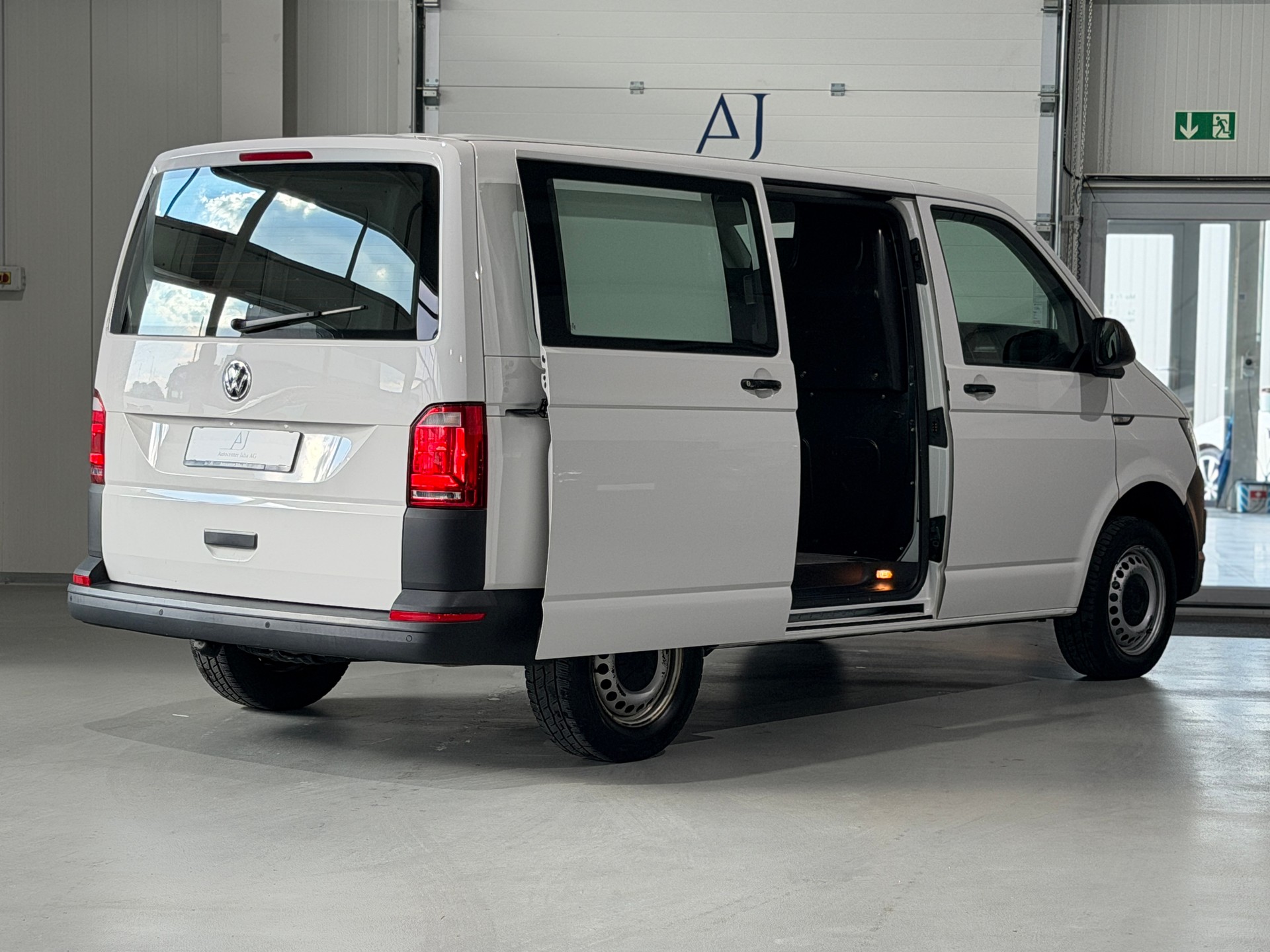 VW T6 2.0 TDI Euro 6 CH) AHK 2.2T / 2 Schiebetüren / erh. Gesamtgewicht 3000KG-image-7