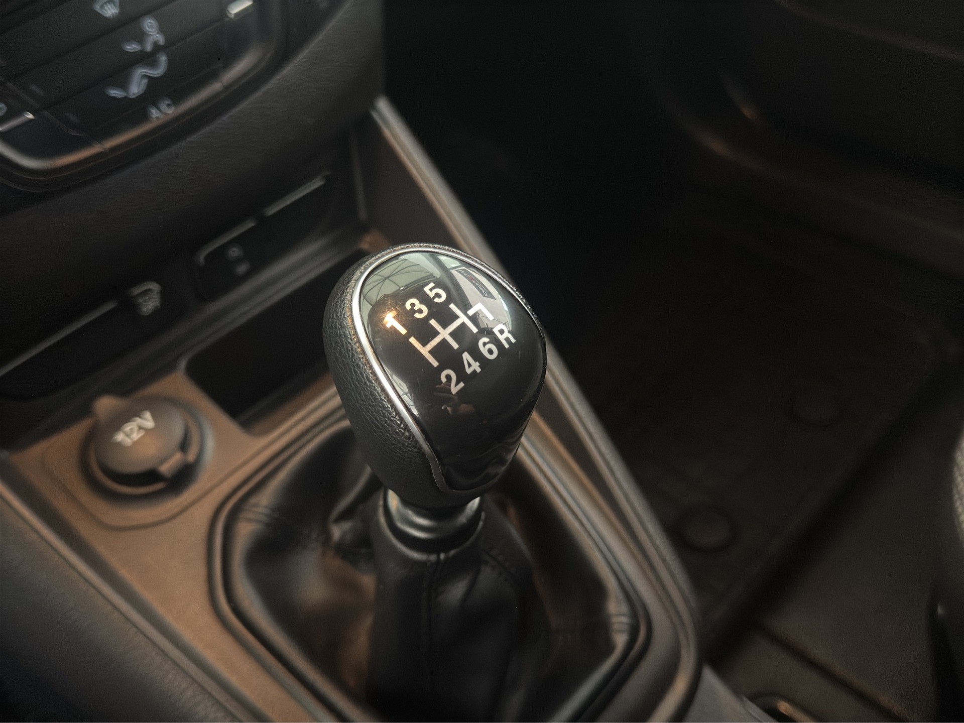 FORD Transit Courier Van 1.0 EcoBoost Trend-image-18