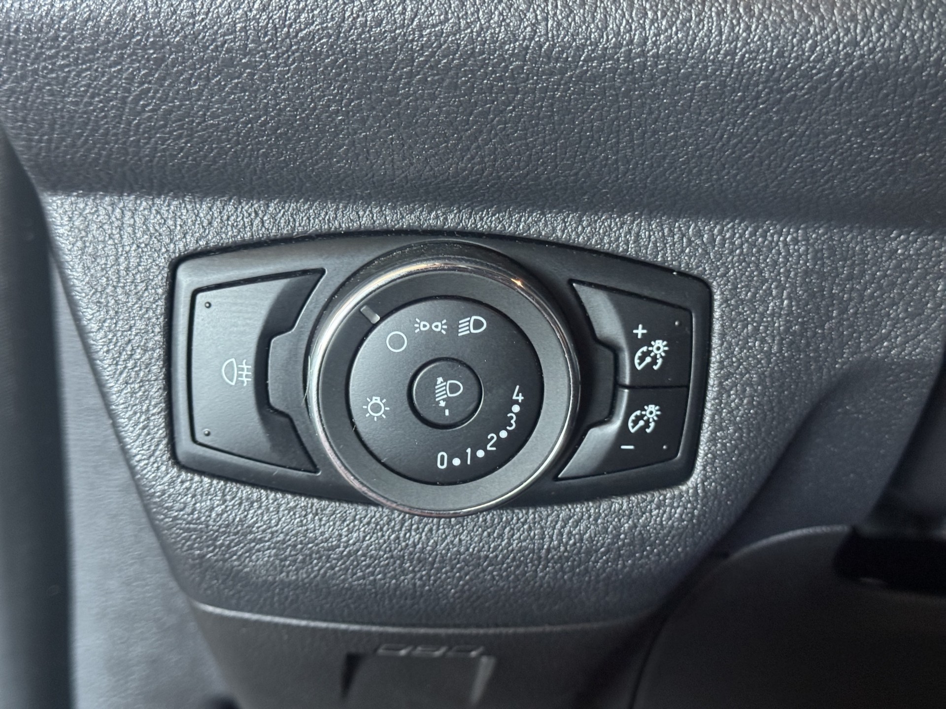 FORD Transit Courier Van 1.0 EcoBoost Trend-image-17