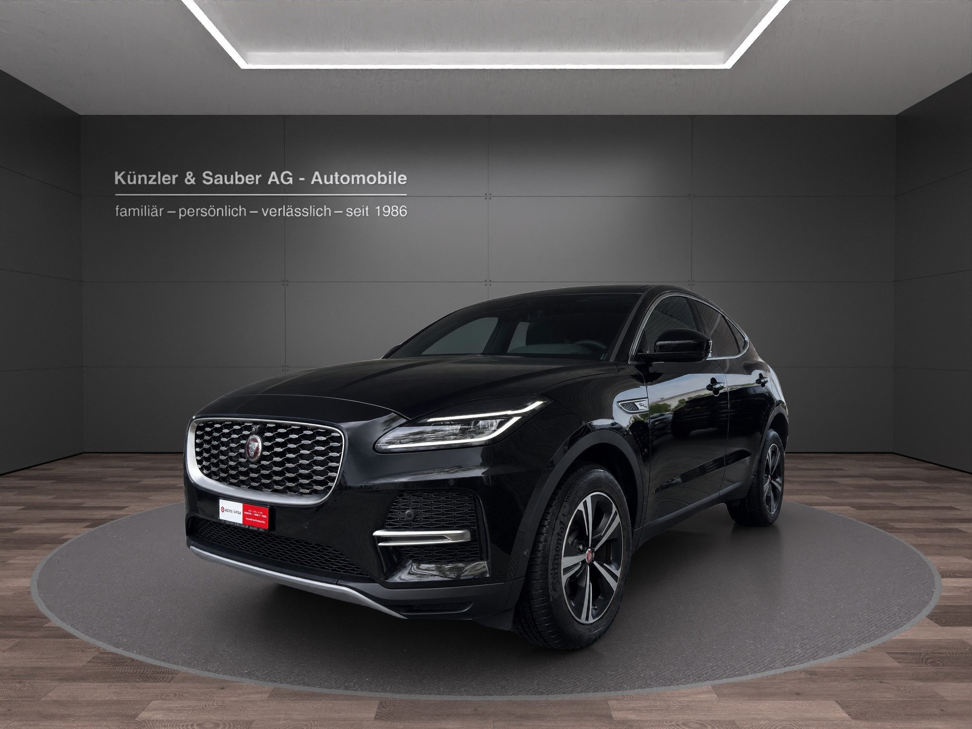 JAGUAR E-Pace 2.0 P200 AWD S-image-0