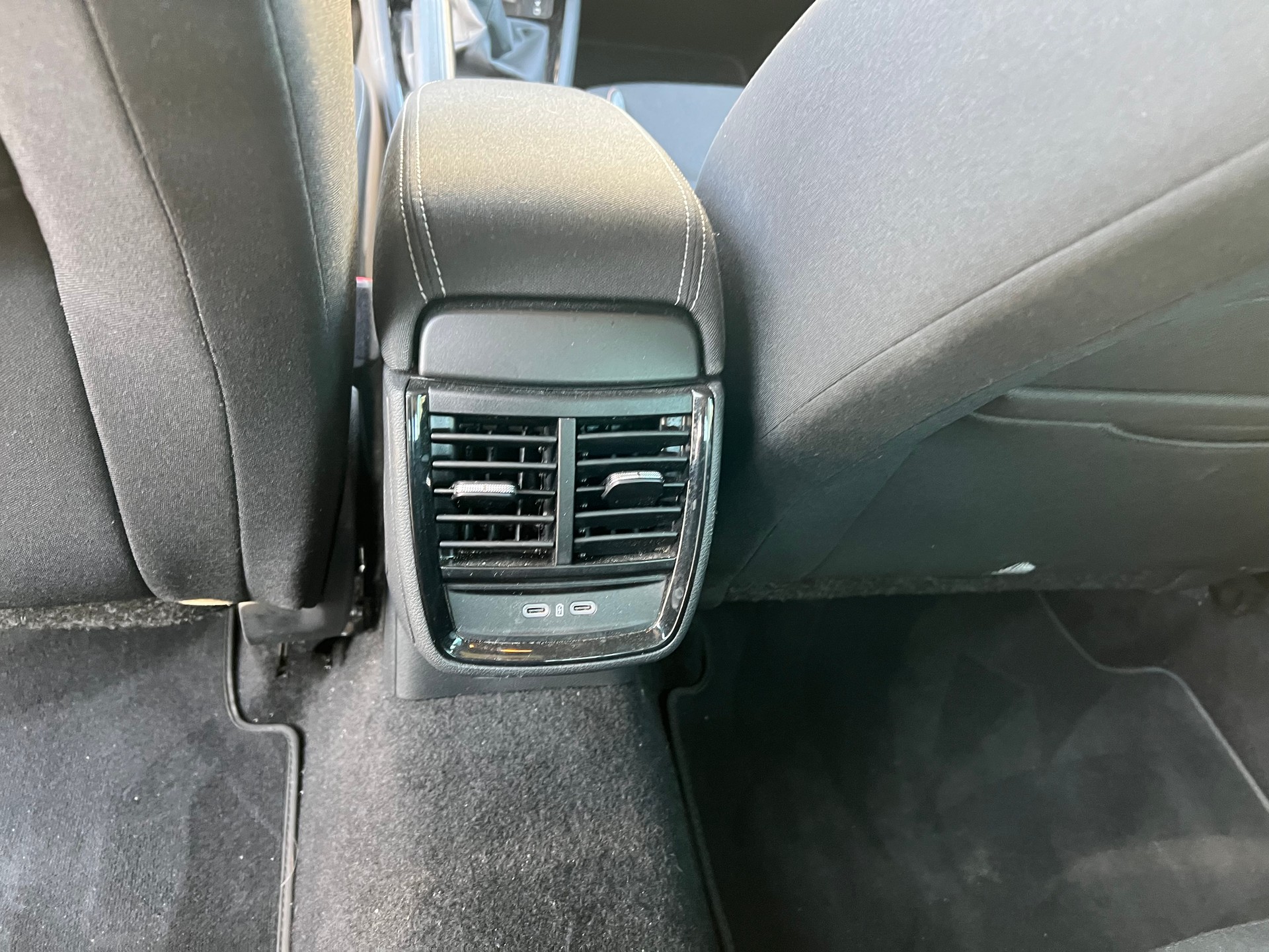 SKODA Kamiq 1.5 TSI 150 ACT DSG 130 Edition-image-13