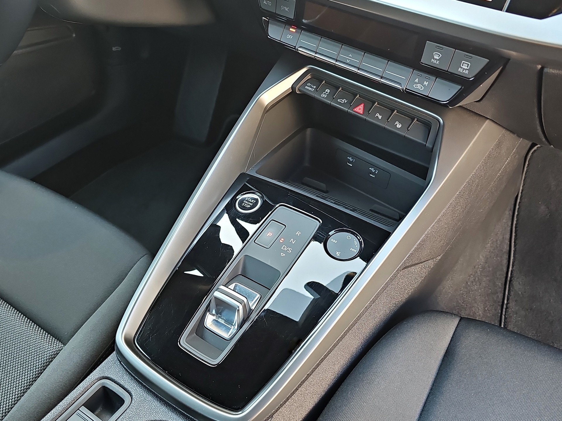 AUDI A3 Sportback 40 TFSI e S-tronic-image-22