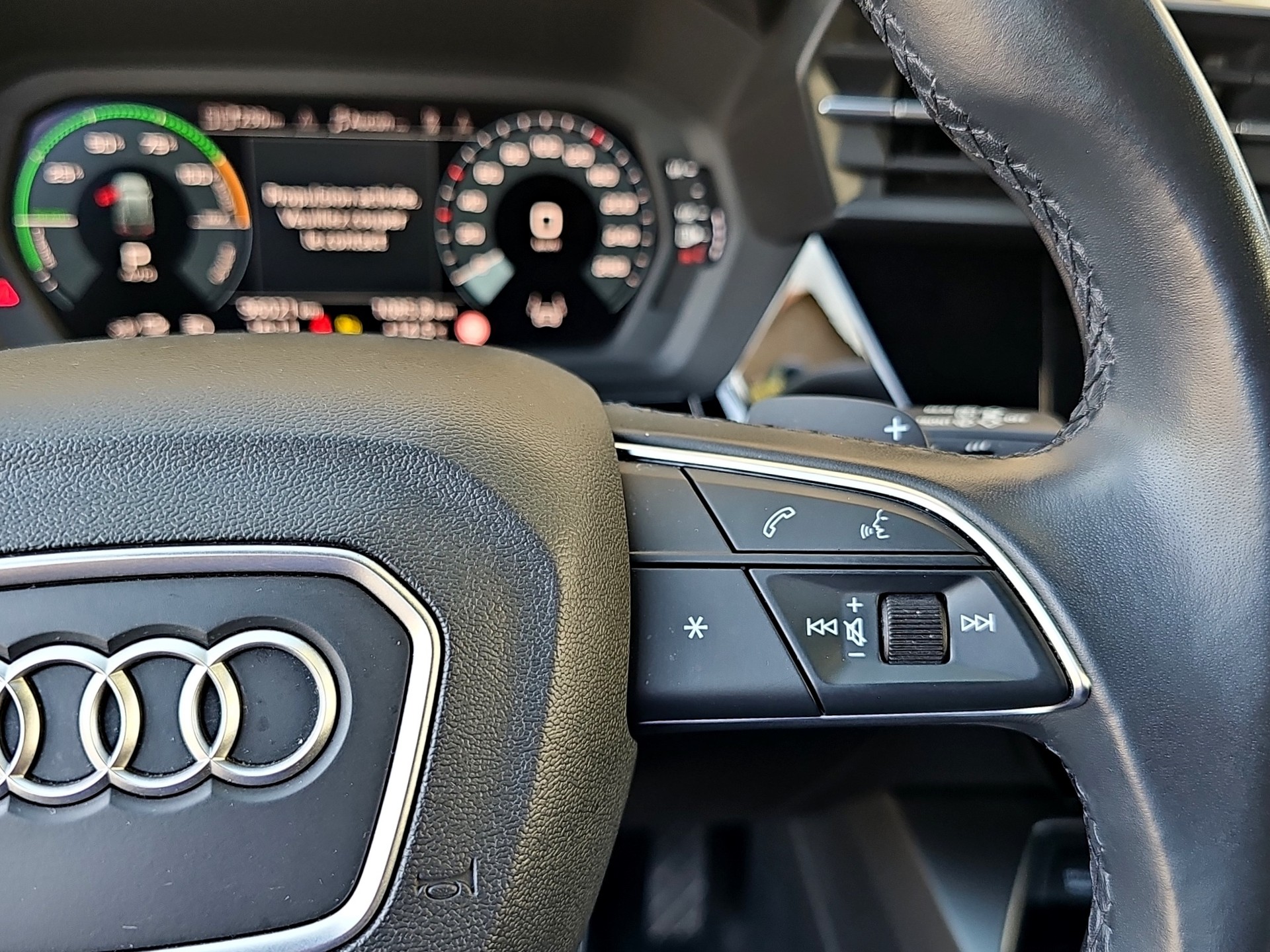 AUDI A3 Sportback 40 TFSI e S-tronic-image-16