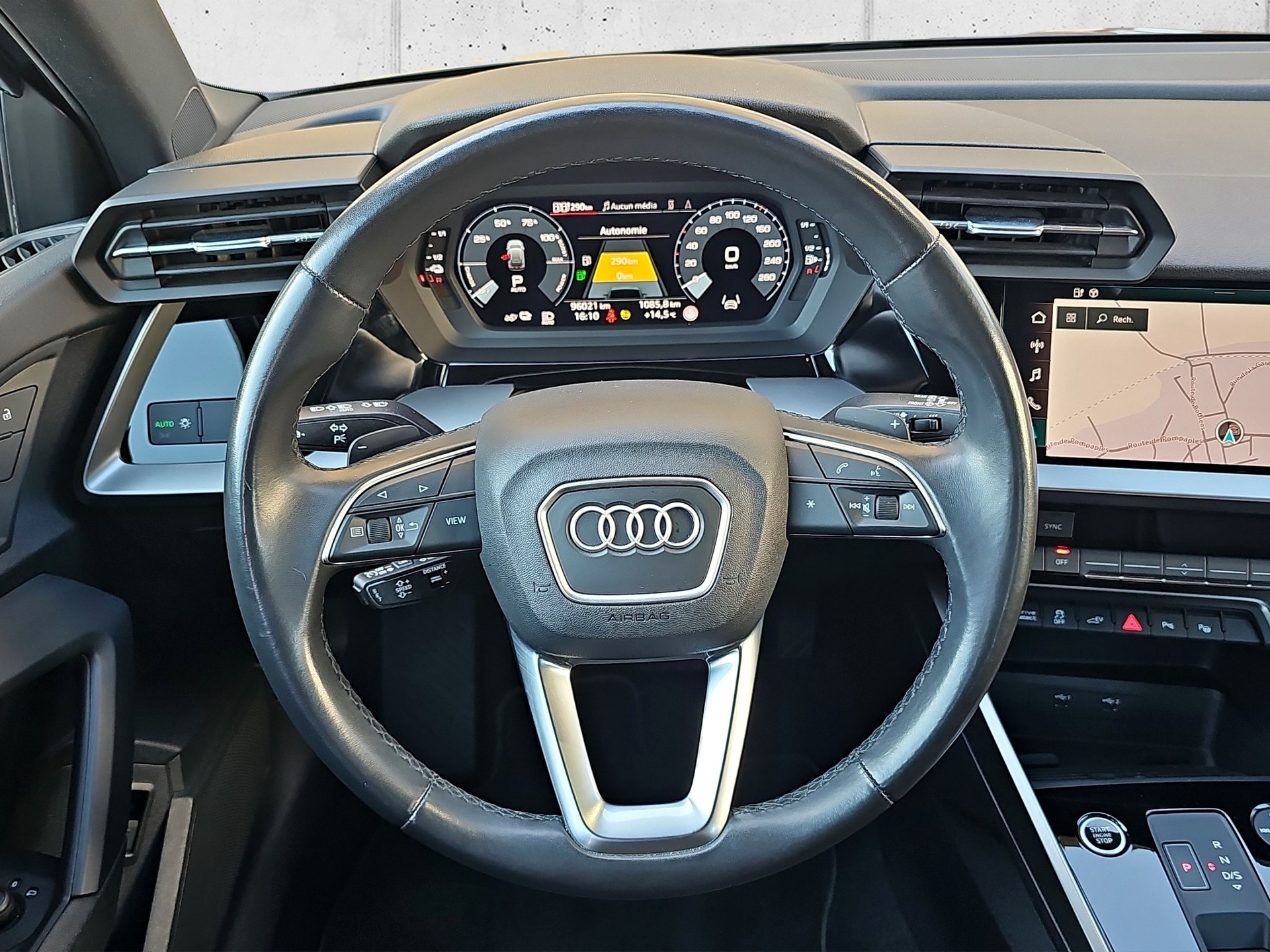 AUDI A3 Sportback 40 TFSI e S-tronic-image-13