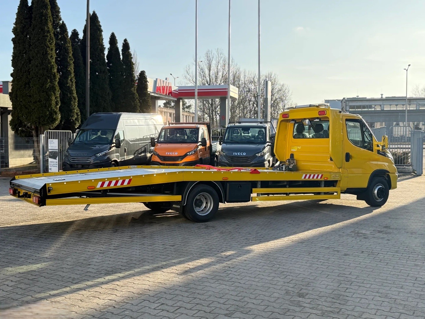 IVECO 72 C 21H A8 Autotransporter-image-3