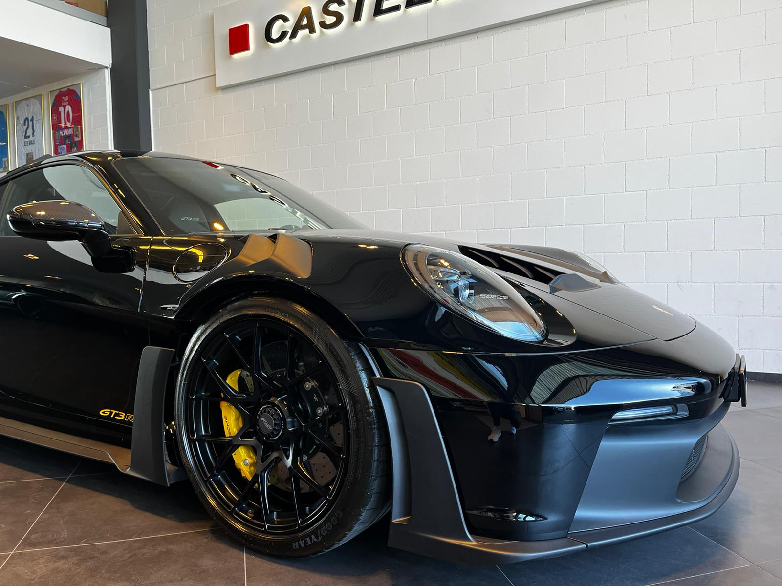 PORSCHE 911 GT3 RS-image-1
