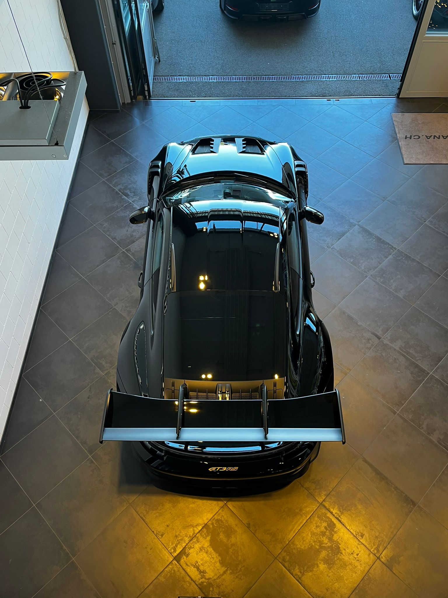PORSCHE 911 GT3 RS-image-7