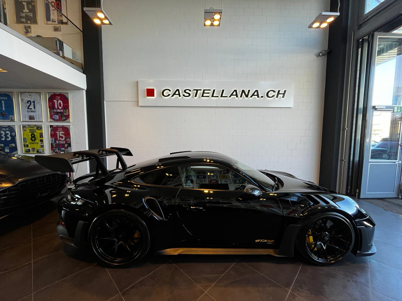 PORSCHE 911 GT3 RS-image-3