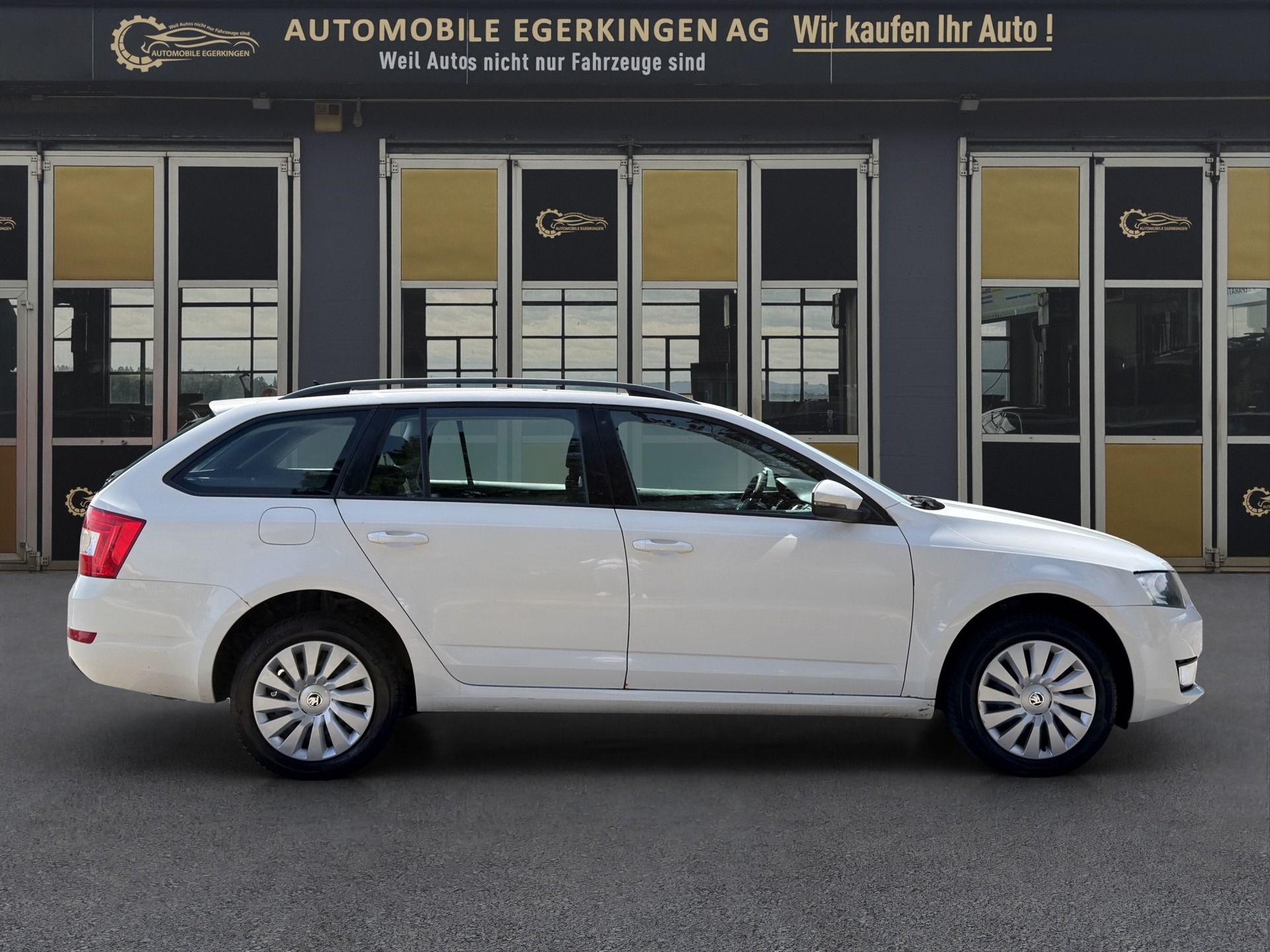 SKODA Octavia Combi 1.8 TSI Ambition 4x4 DSG-image-3