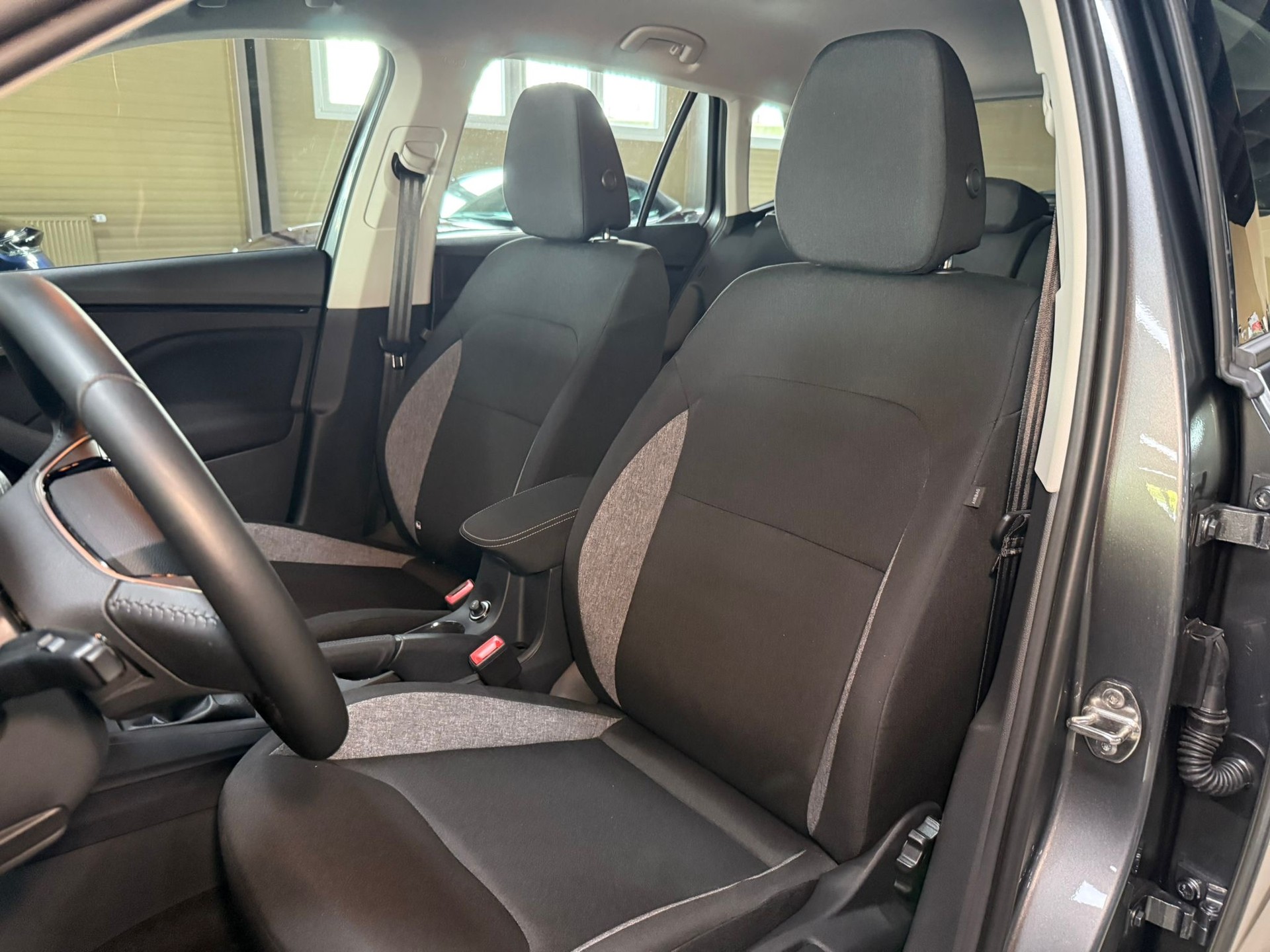 SKODA Kamiq 1.0 TSI Selection DSG-image-9