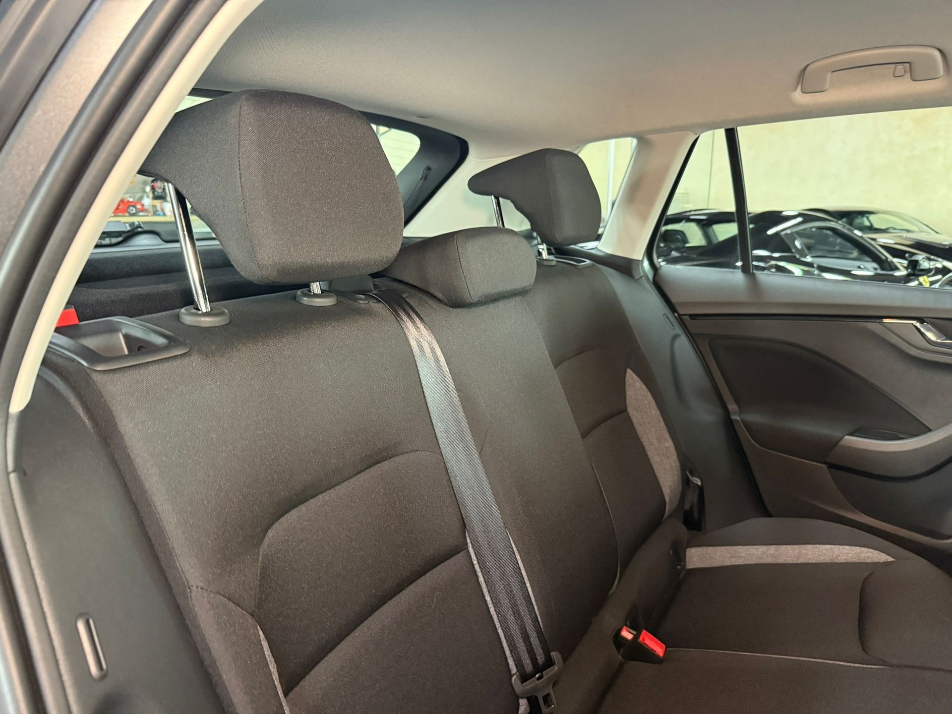 SKODA Kamiq 1.0 TSI Selection DSG-image-12