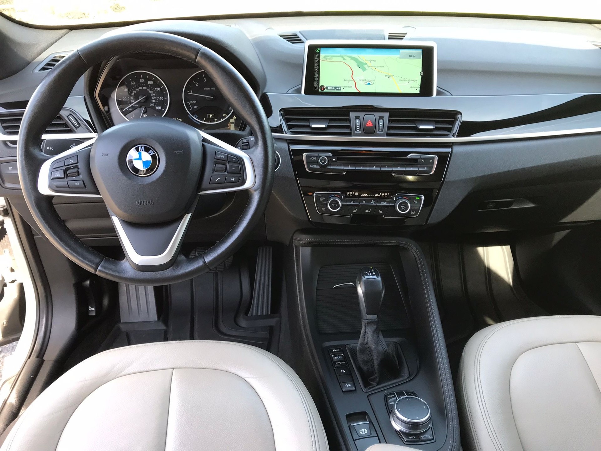 BMW X1 xDrive 25i M Sport Steptronic-image-5