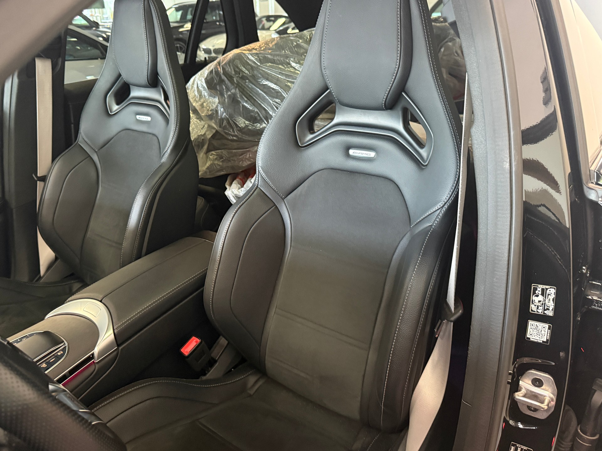 MERCEDES-BENZ GLC 63 S AMG 4Matic 9G-Tronic-image-11