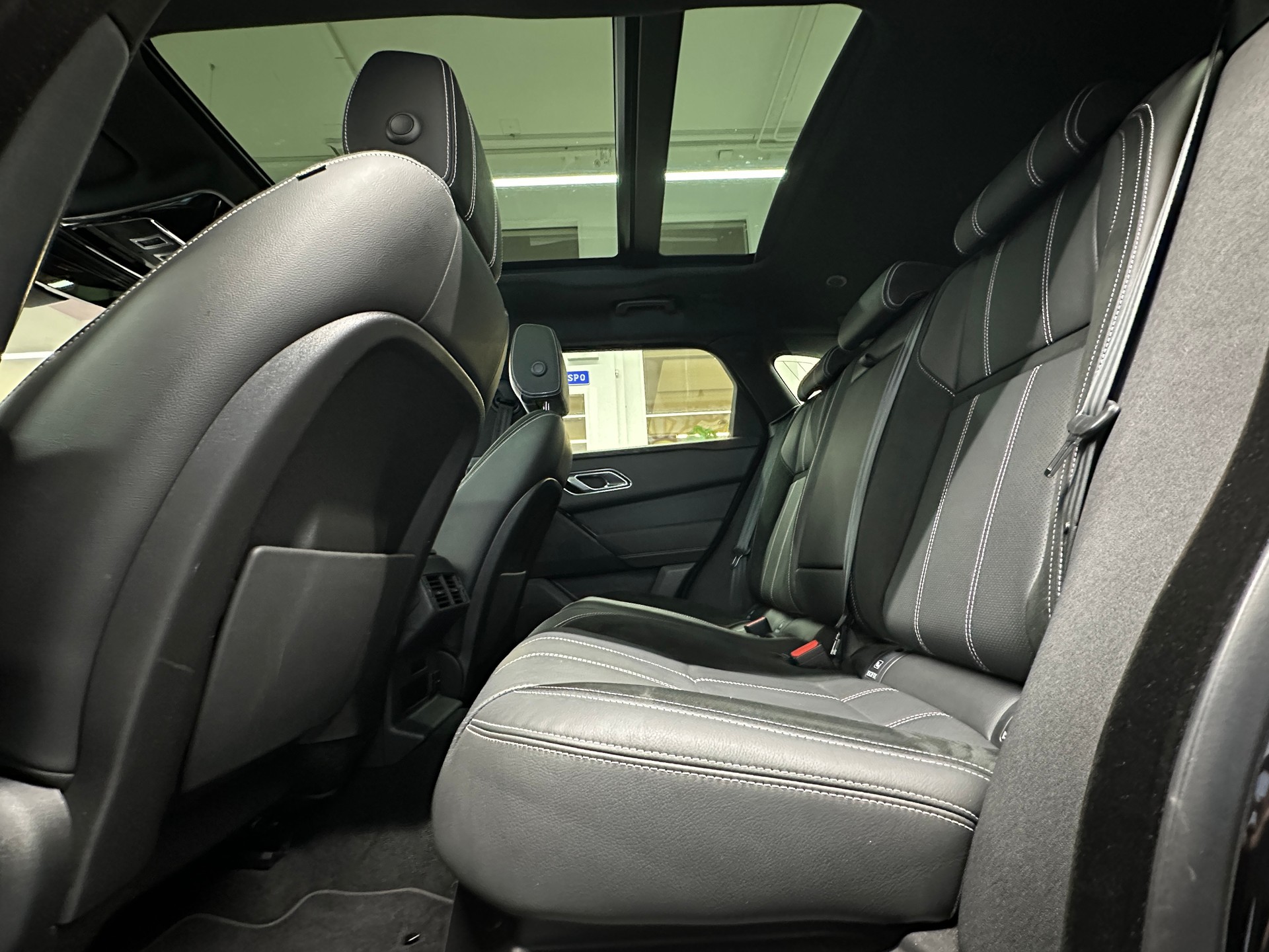 LAND ROVER Range Rover Velar R-Dynamic P 250 SE Automatic-image-8