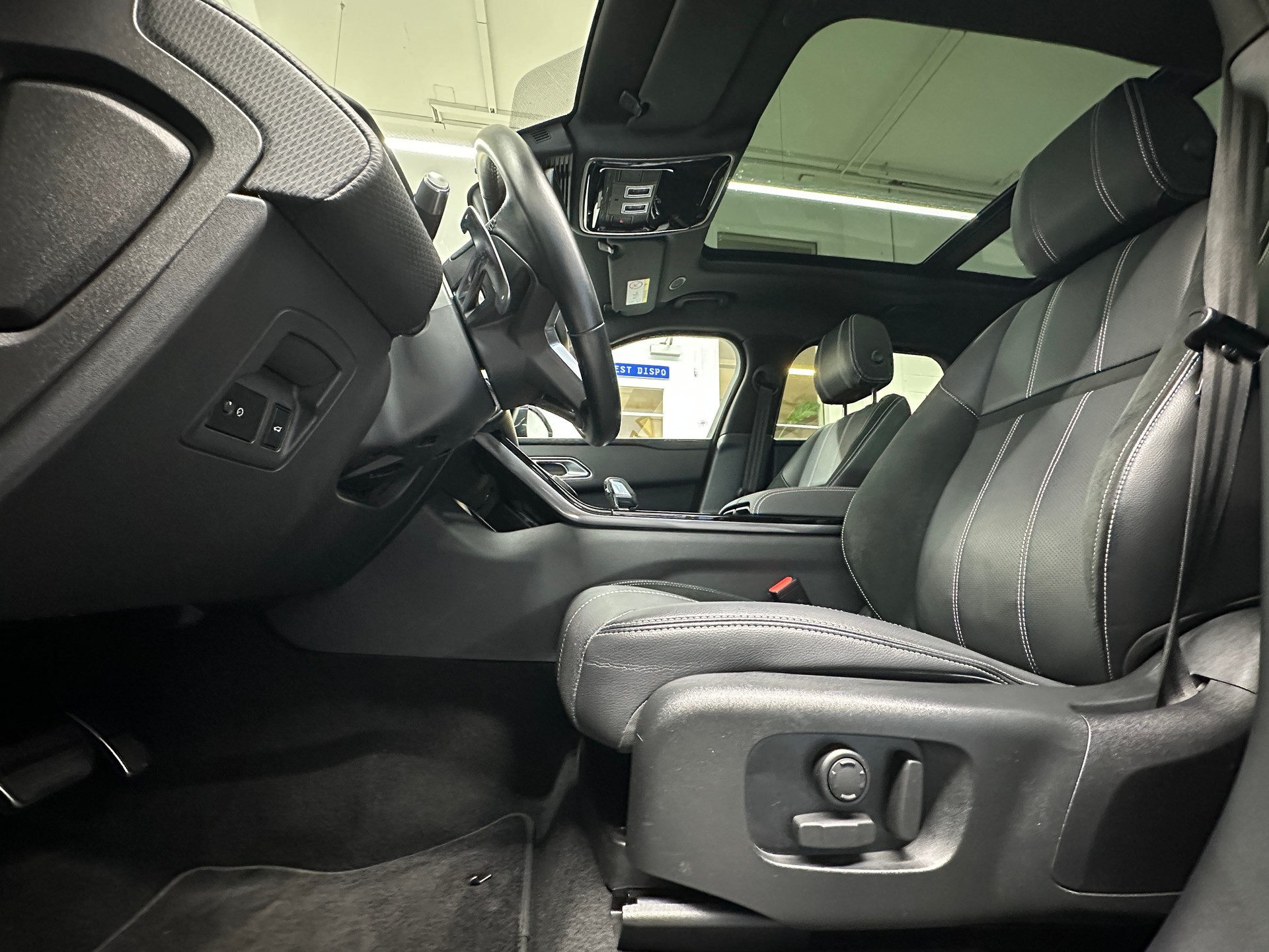 LAND ROVER Range Rover Velar R-Dynamic P 250 SE Automatic-image-7