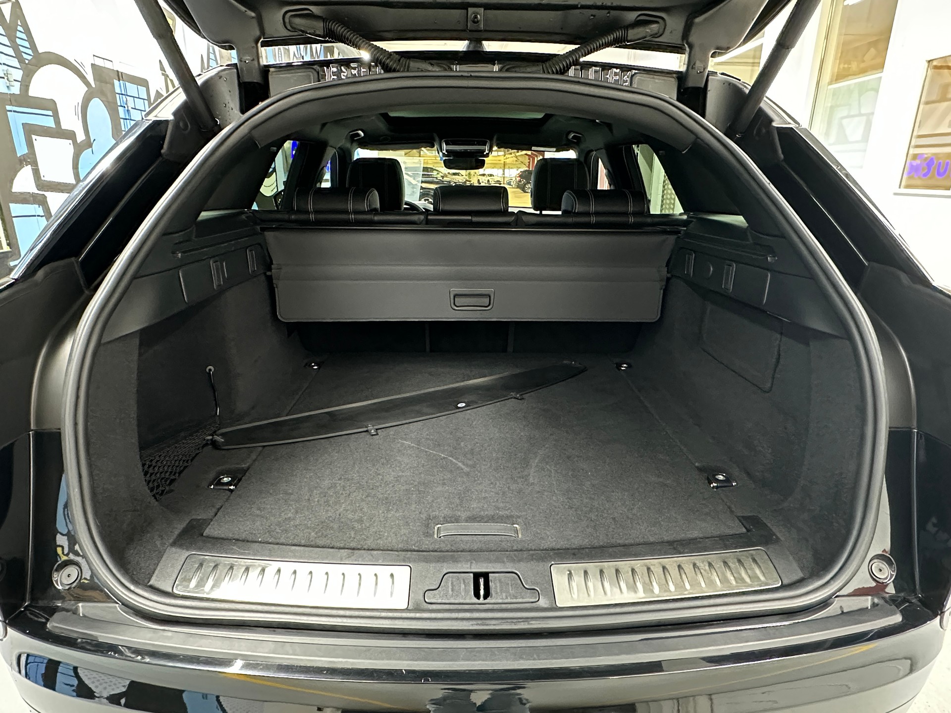 LAND ROVER Range Rover Velar R-Dynamic P 250 SE Automatic-image-5