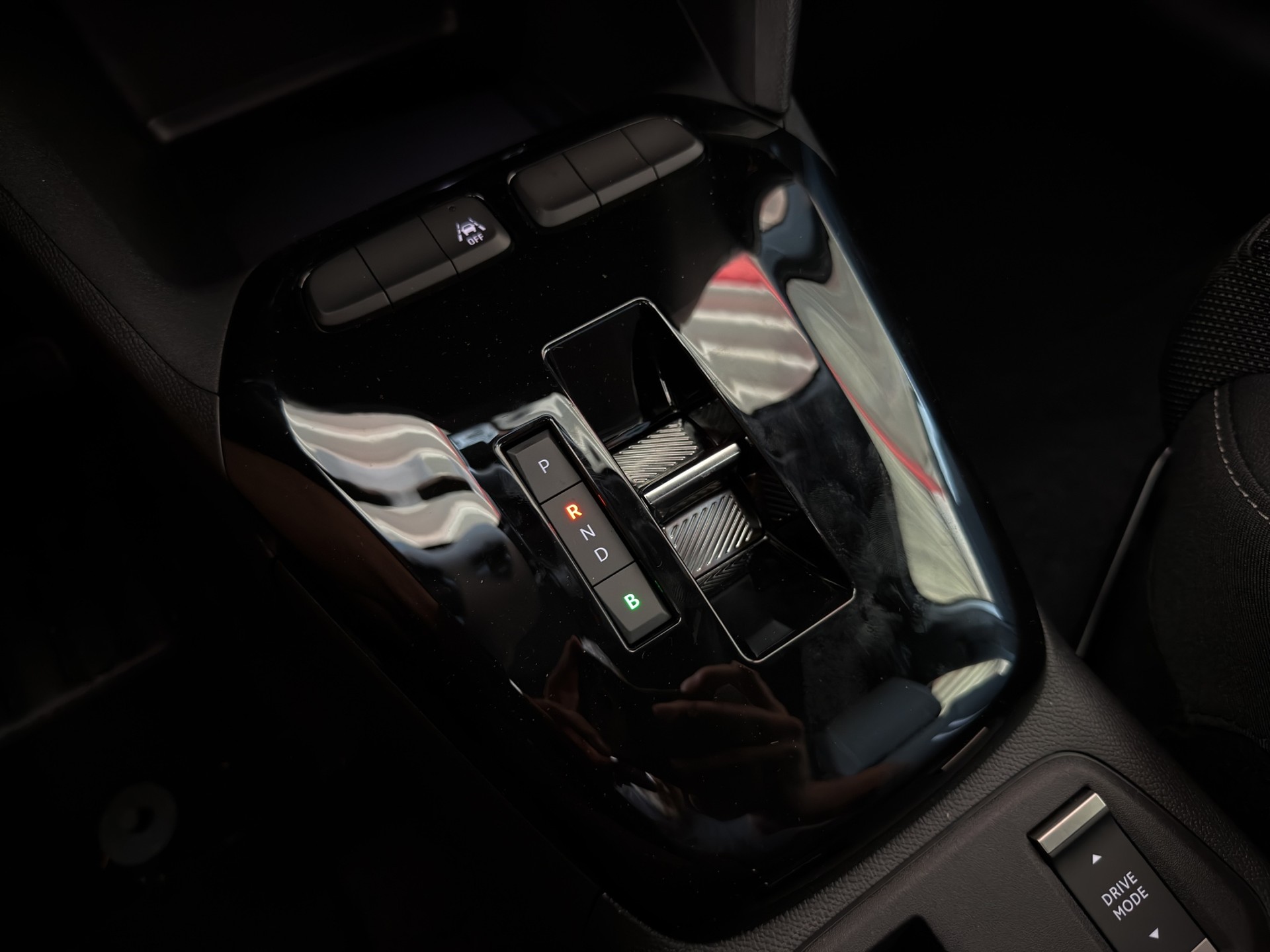 OPEL Corsa-e 156 GS Pack Winter-image-53