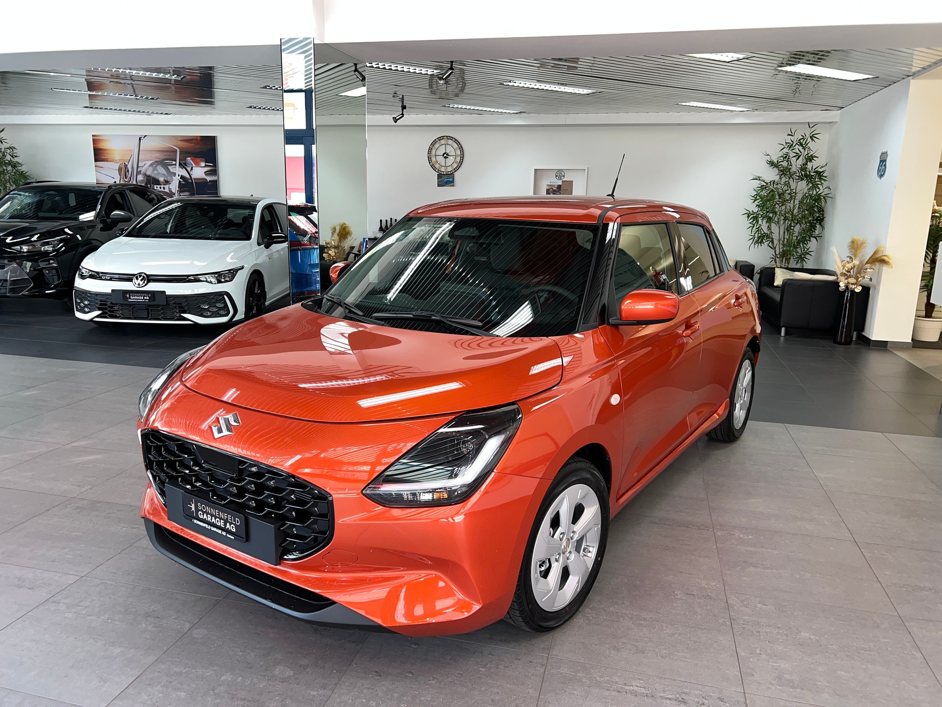 SUZUKI 1.2 2WD AT GL+ /Kyless Start / LED Scheinwerfer / NAVI / Rückfahrkamera / DAB / ACC / Spurhalteassistent / Totwinkelassistent /-image-2