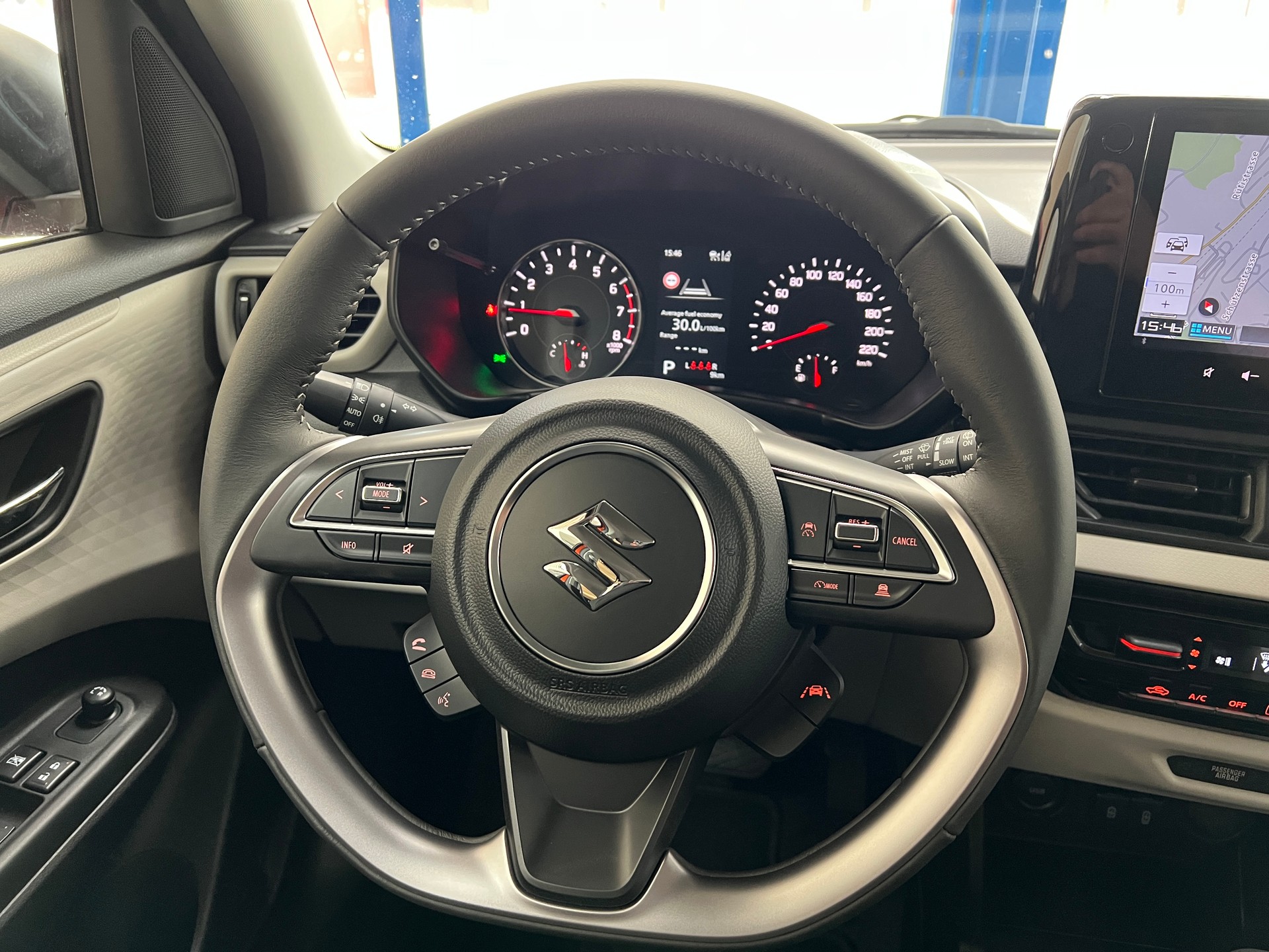 SUZUKI 1.2 2WD AT GL+ /Kyless Start / LED Scheinwerfer / NAVI / Rückfahrkamera / DAB / ACC / Spurhalteassistent / Totwinkelassistent /-image-14