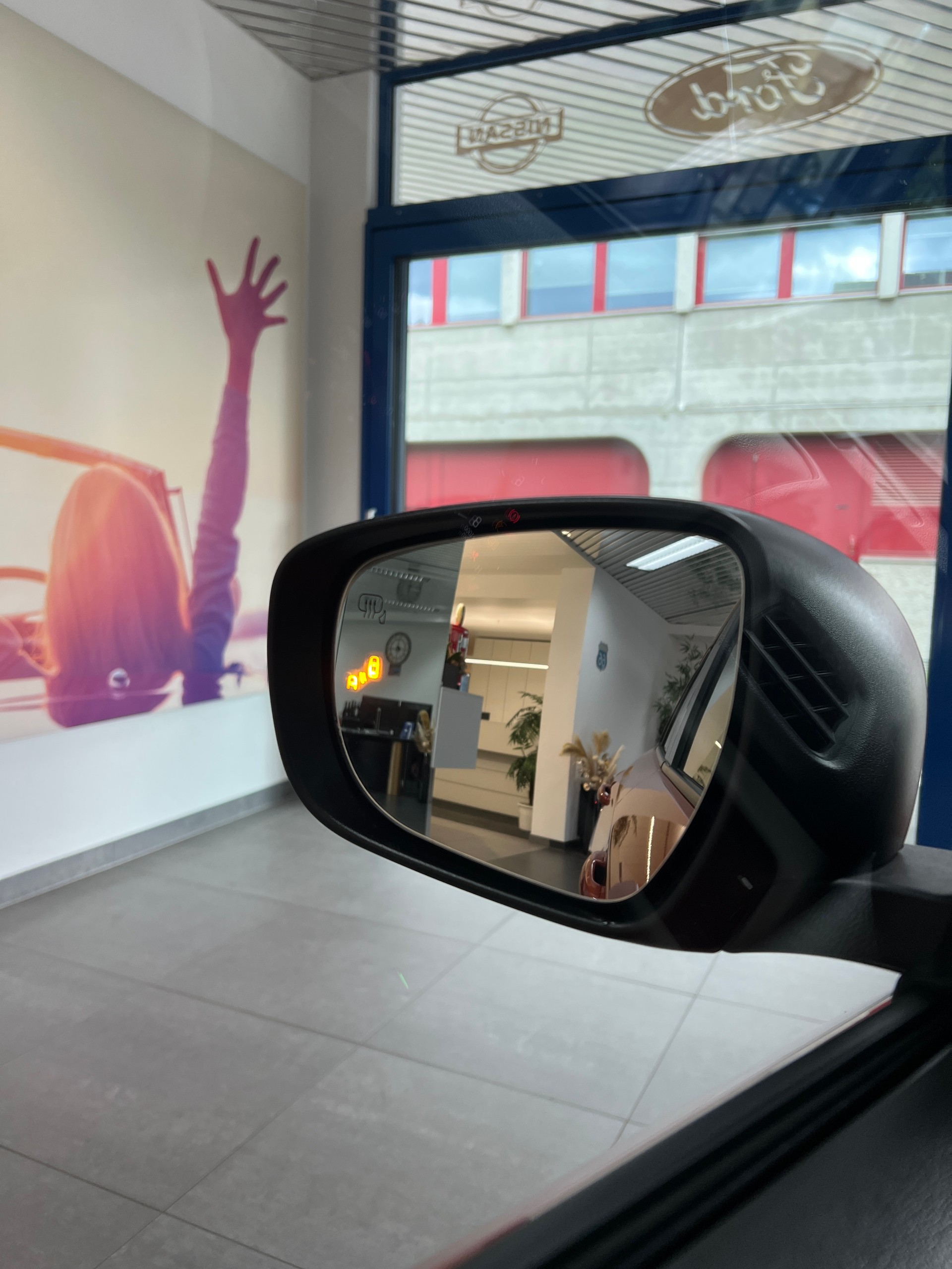 SUZUKI 1.2 2WD AT GL+ /Kyless Start / LED Scheinwerfer / NAVI / Rückfahrkamera / DAB / ACC / Spurhalteassistent / Totwinkelassistent /-image-24