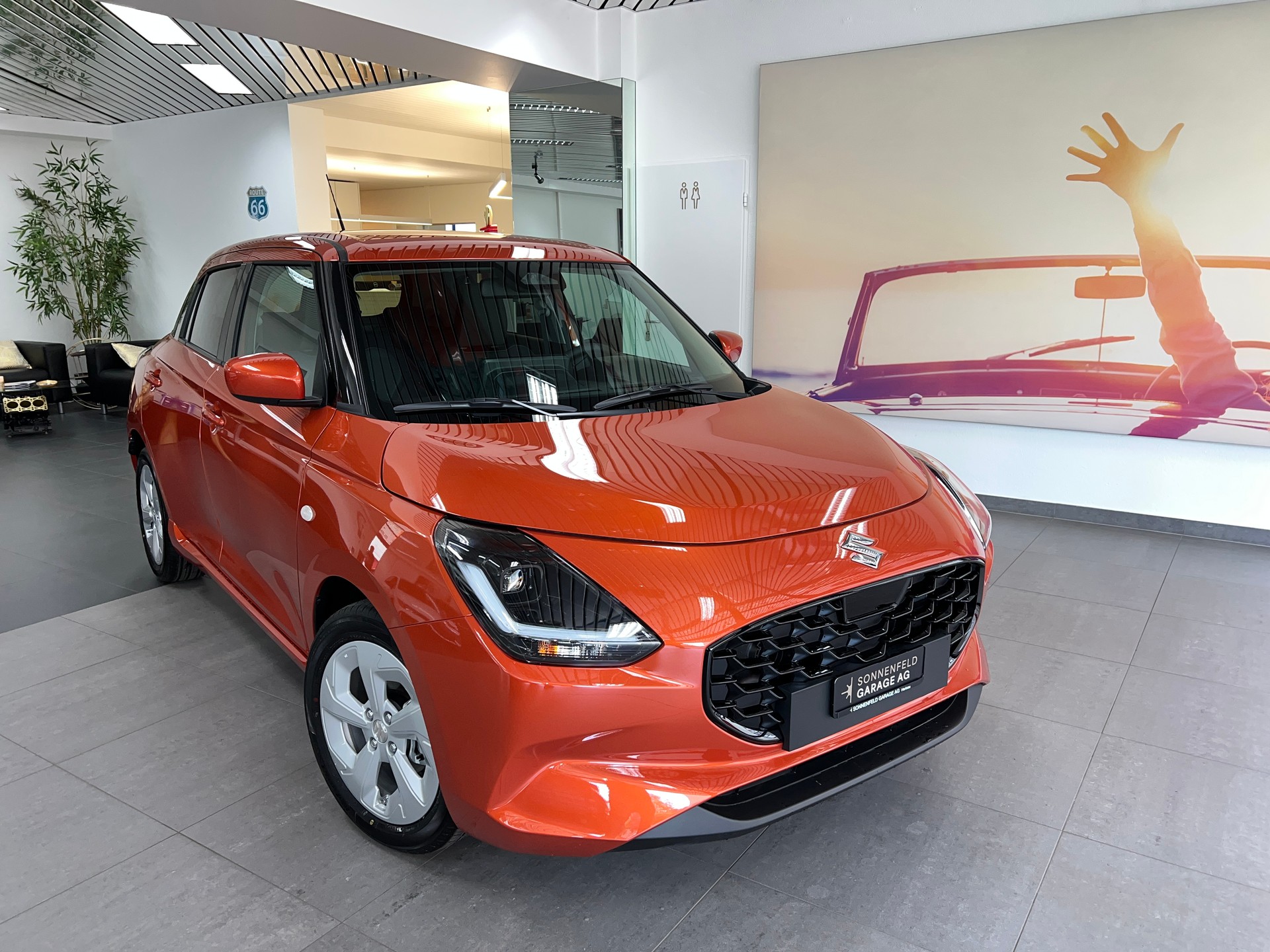 SUZUKI 1.2 2WD AT GL+ /Kyless Start / LED Scheinwerfer / NAVI / Rückfahrkamera / DAB / ACC / Spurhalteassistent / Totwinkelassistent /-image-1