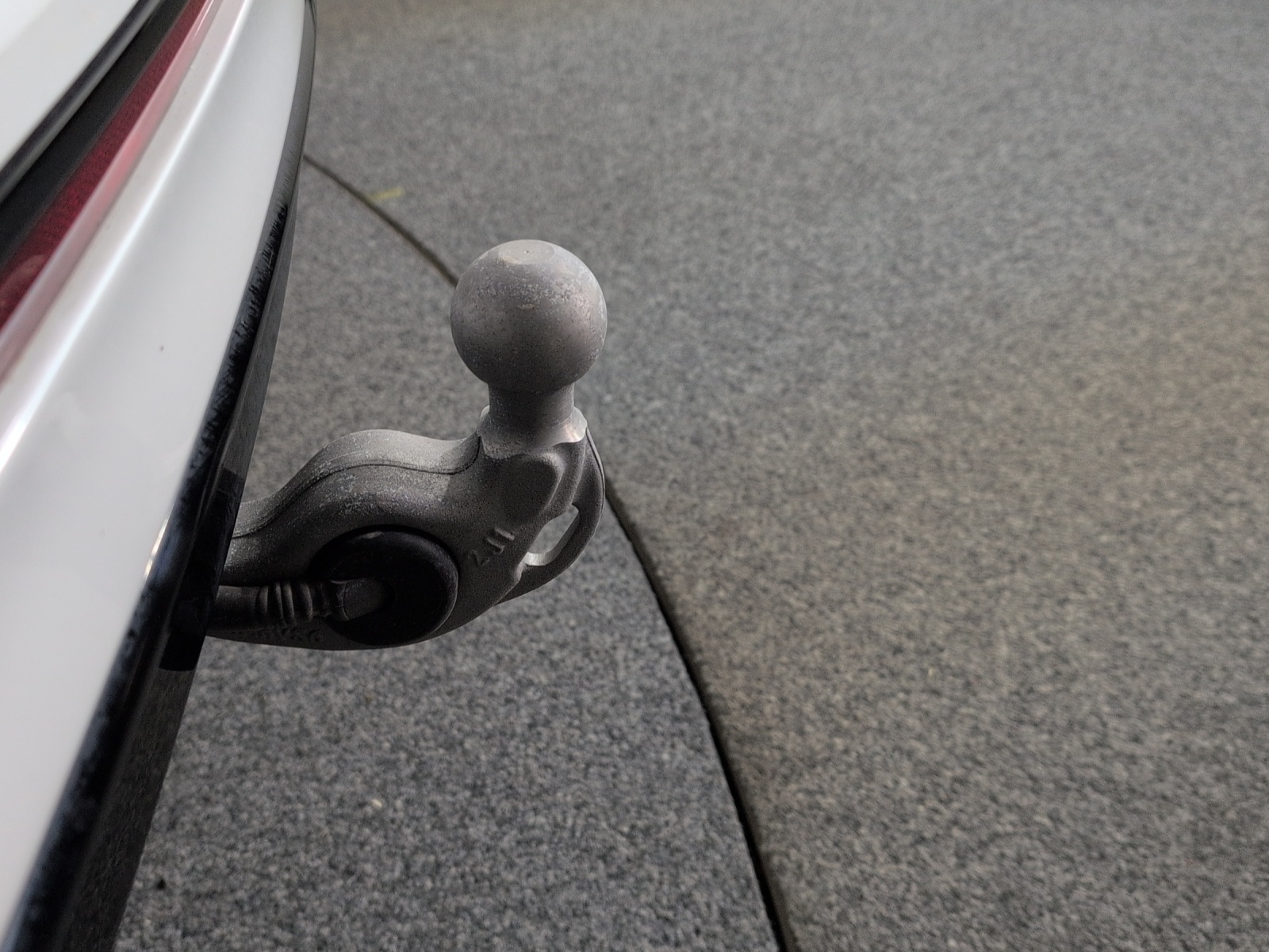 VW Tiguan 2.0TSI R-Line 4Motion DSG-image-5