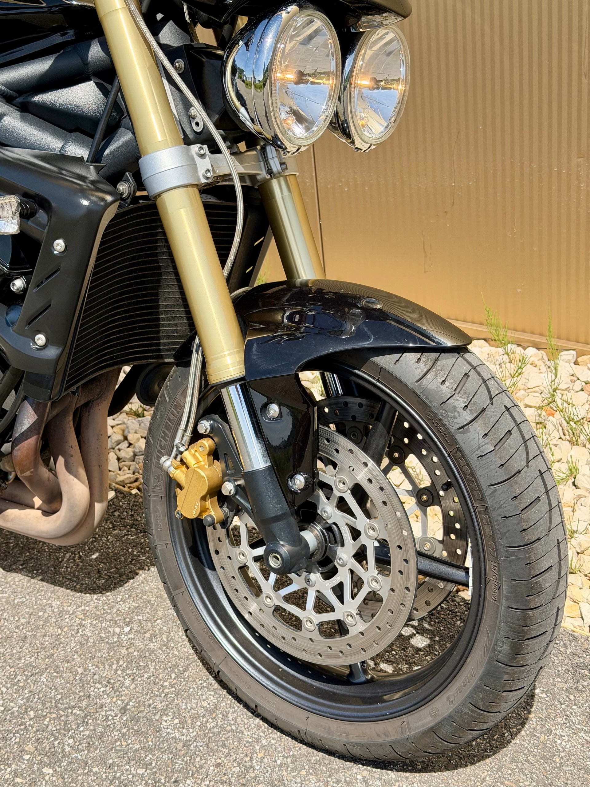 TRIUMPH Street Triple 675-showroom-element-1