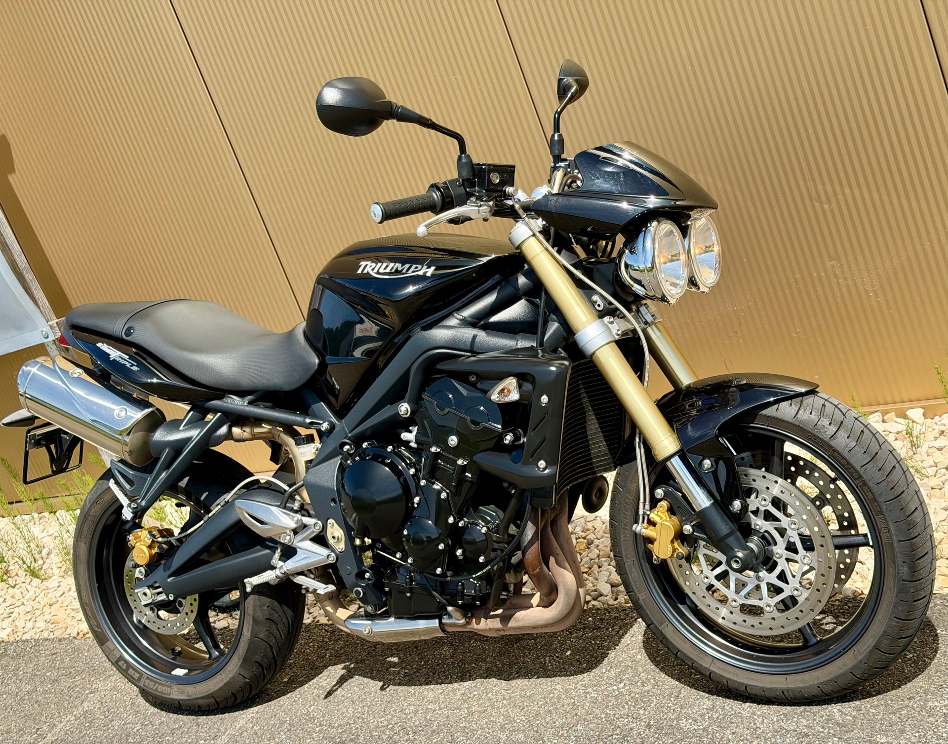 TRIUMPH Street Triple 675-showroom-element-2