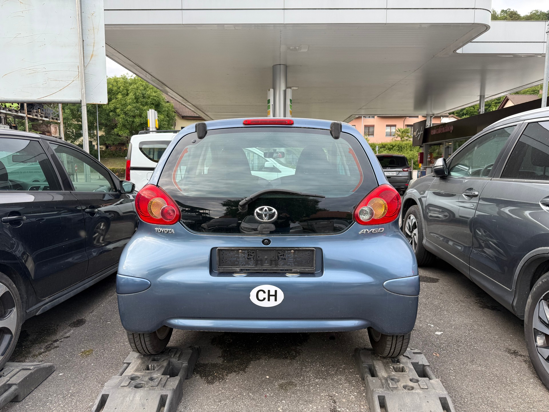 TOYOTA Aygo 1.0 blue-image-3