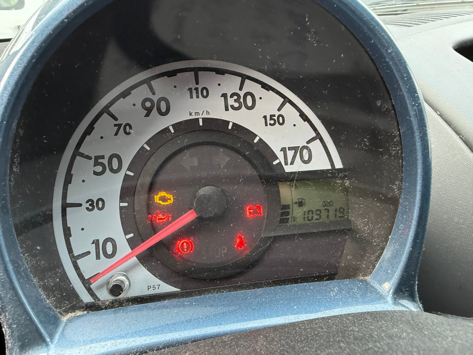 TOYOTA Aygo 1.0 blue-image-7