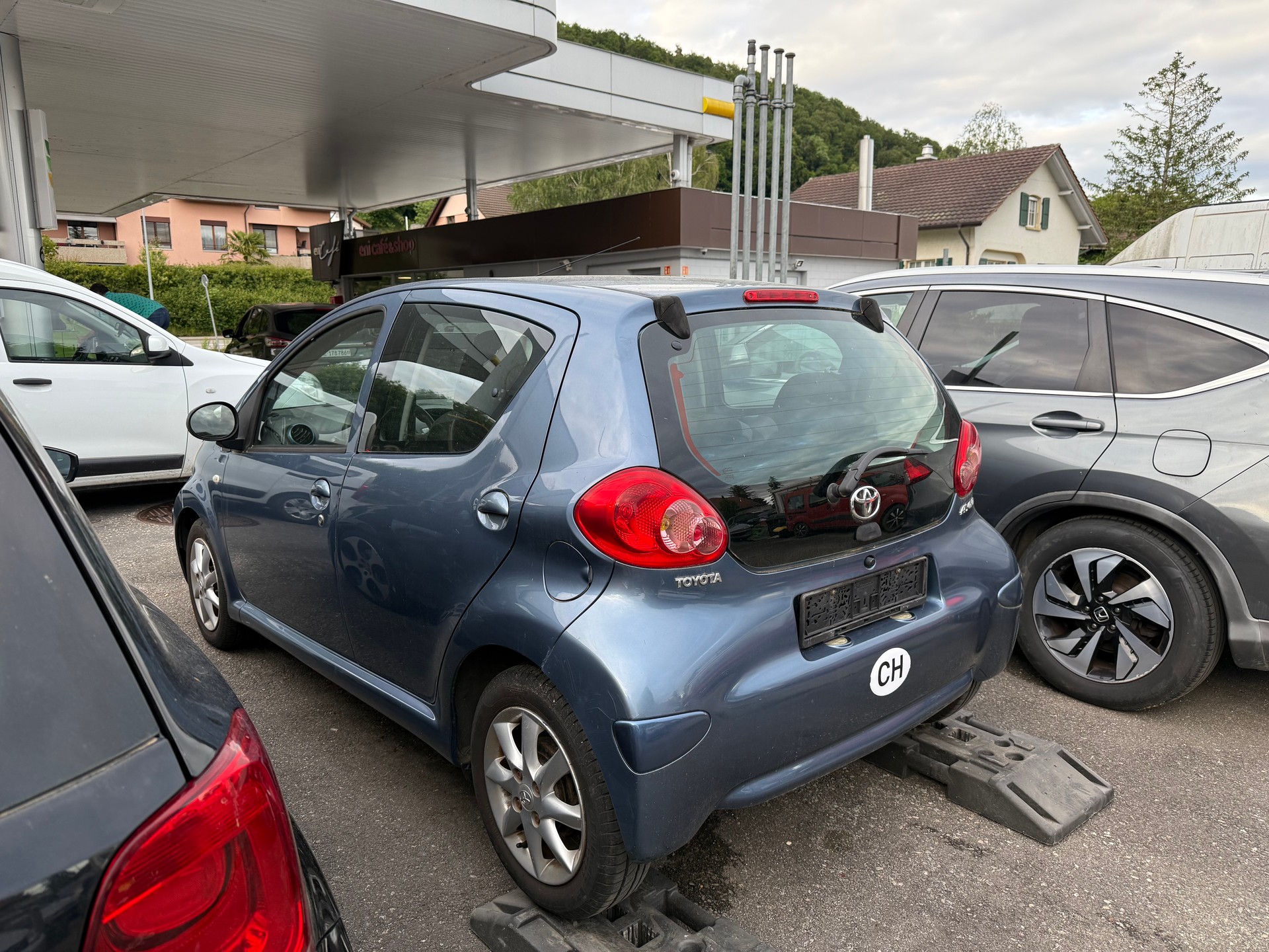 TOYOTA Aygo 1.0 blue-image-4