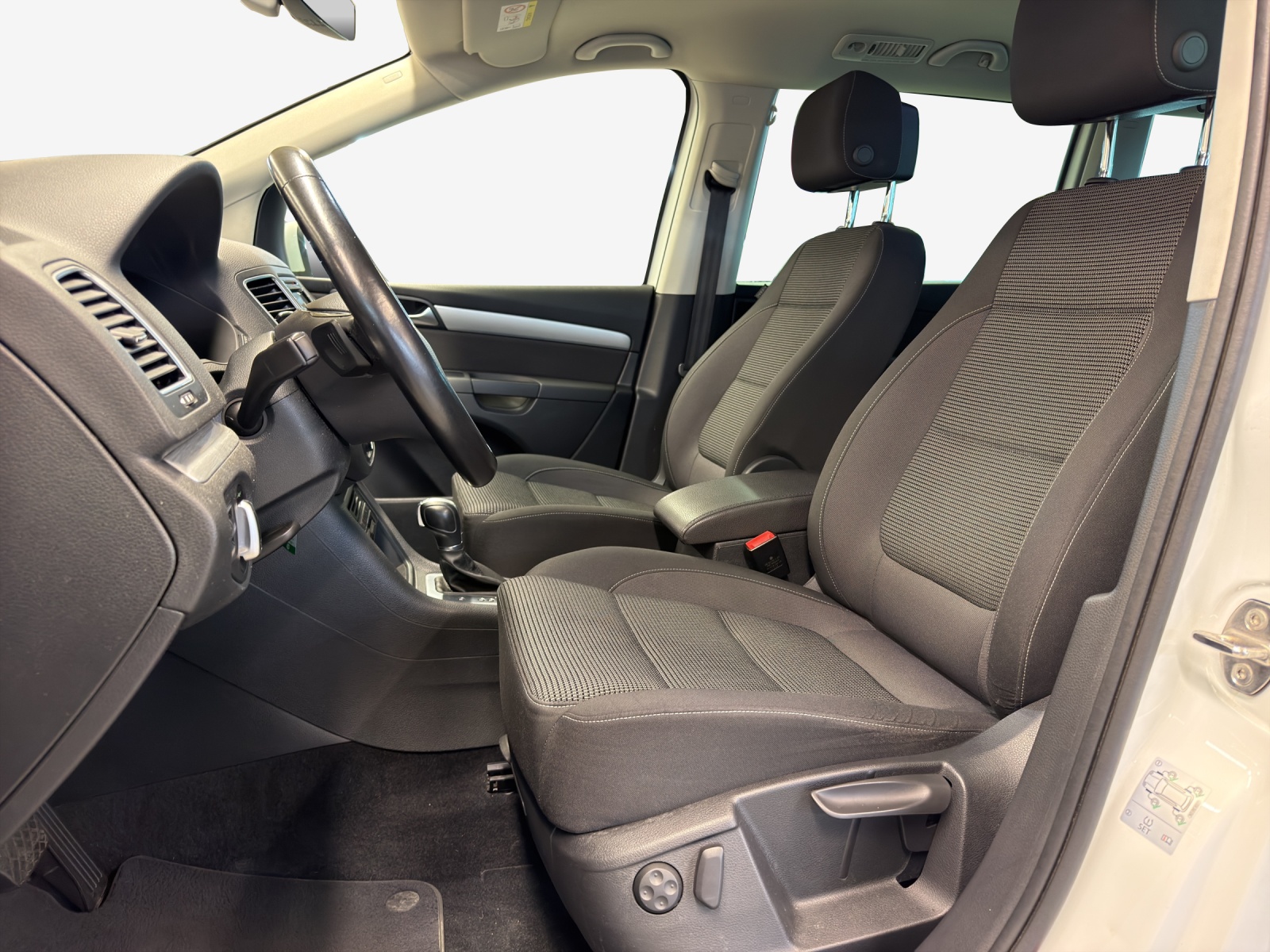 VW Sharan 2.0 TDI BMT Comfortline DSG-image-7