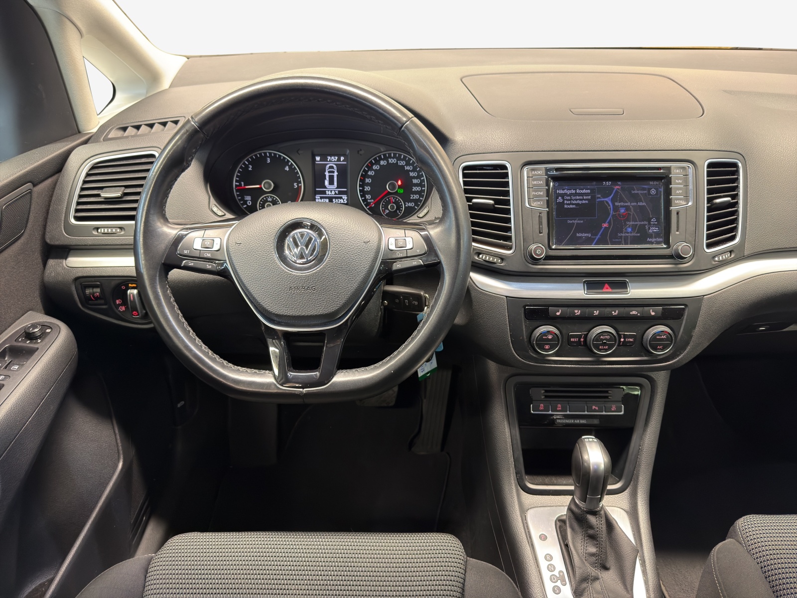 VW Sharan 2.0 TDI BMT Comfortline DSG-image-8