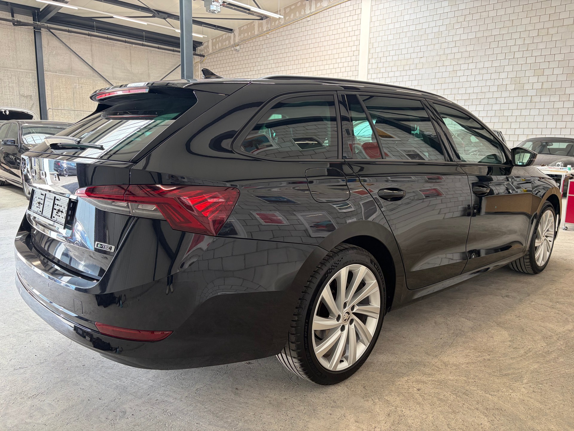 SKODA Octavia Combi 1.5 TSI mHEV DSG Style-image-3