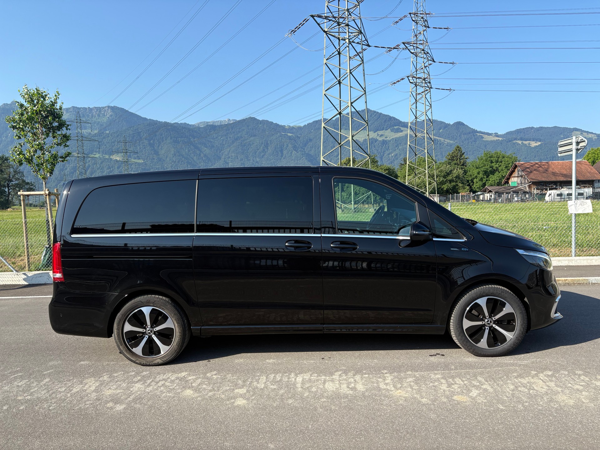 MERCEDES-BENZ EQV 300 lang-showroom-element-1