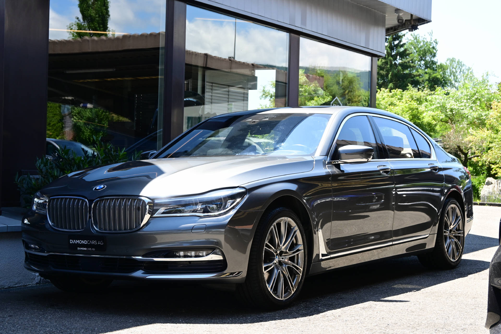 BMW 750Li xDrive **Individual**Pack Executive Lounge**-image-0