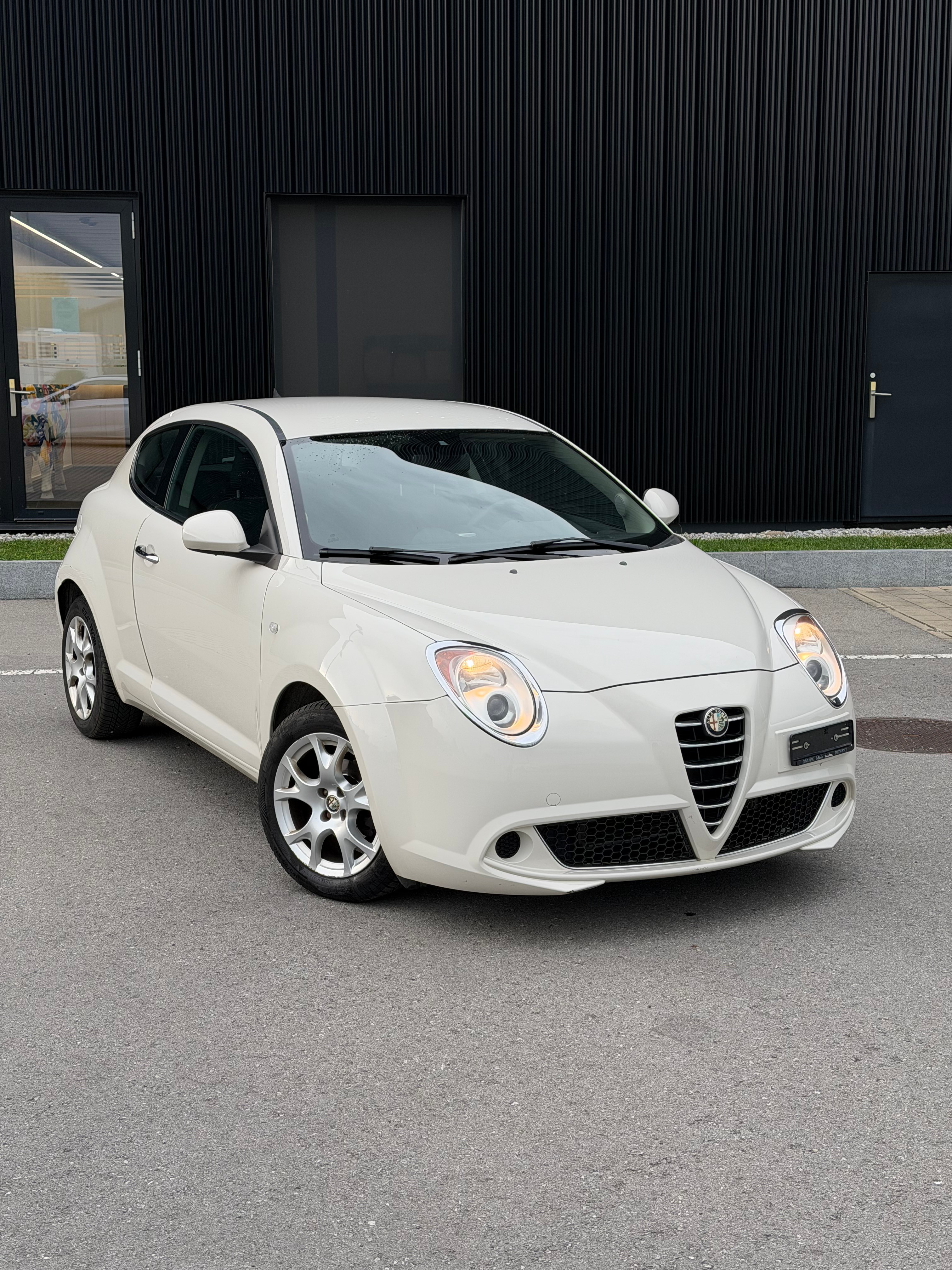 Car photo