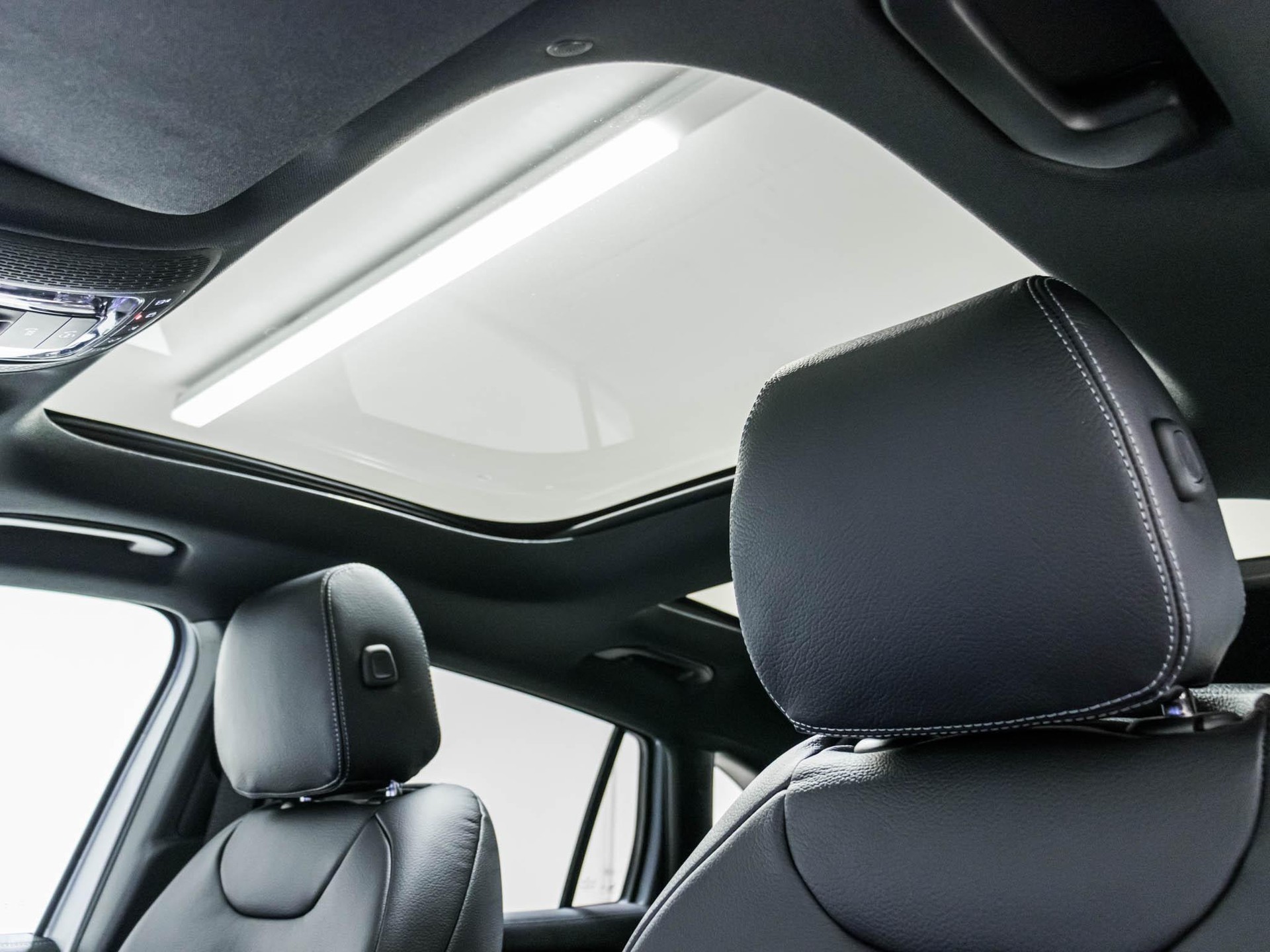 MERCEDES-BENZ GLA 45 S AMG 4MATIC+-image-8