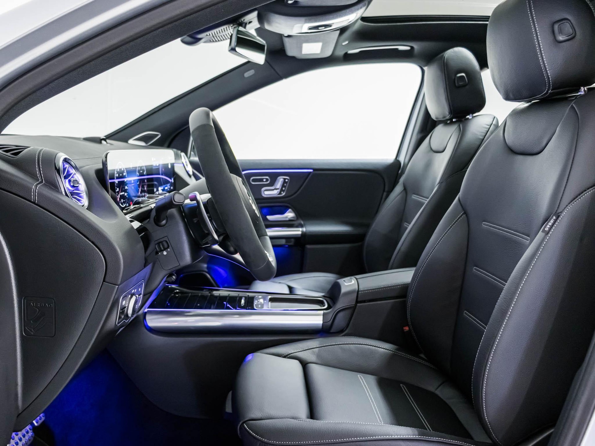 MERCEDES-BENZ GLA 45 S AMG 4MATIC+-image-6