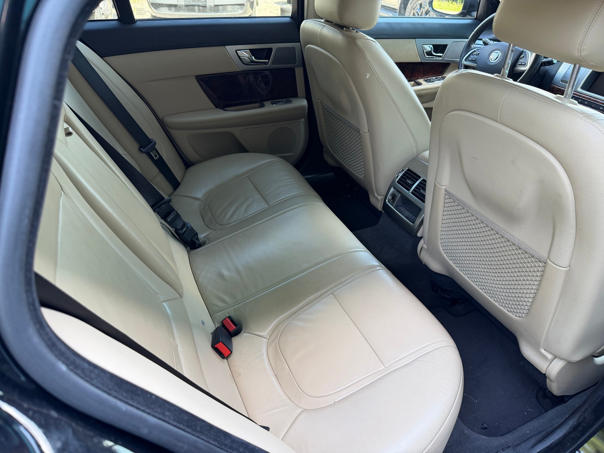 JAGUAR XF Sportbrake 2.2d Luxury-image-11