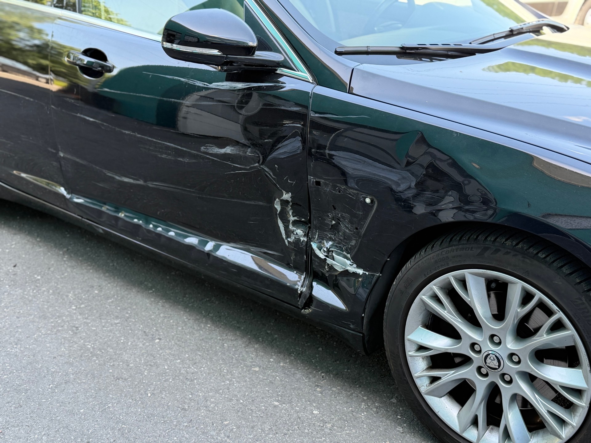 JAGUAR XF Sportbrake 2.2d Luxury-image-1