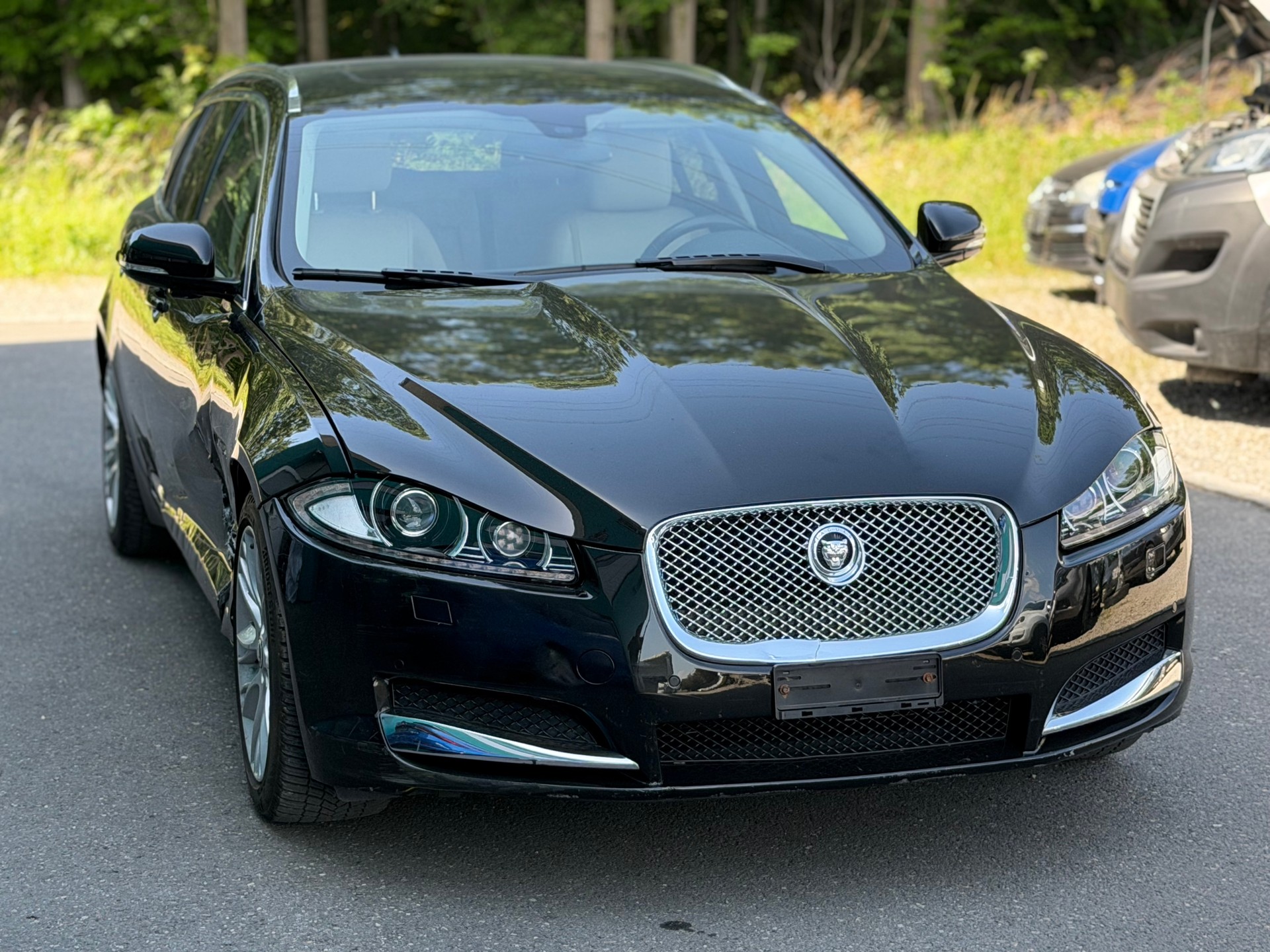 JAGUAR XF Sportbrake 2.2d Luxury-image-4